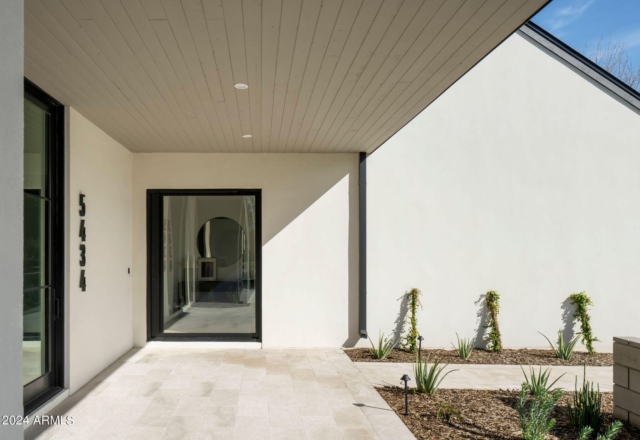 STEPHEN CIRCLE - Residential