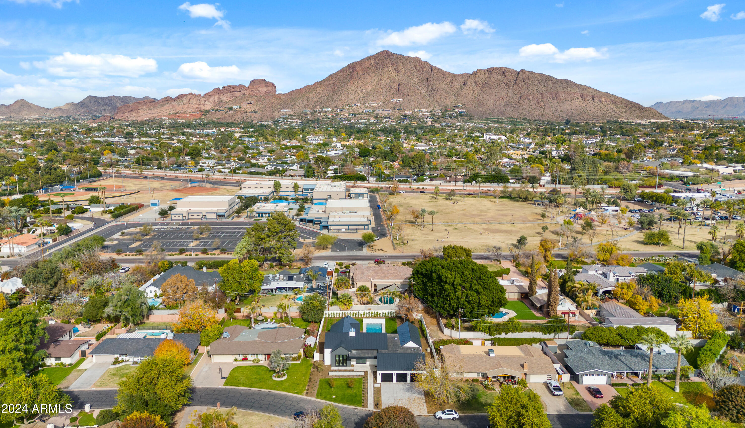 STEPHEN CIRCLE - Residential