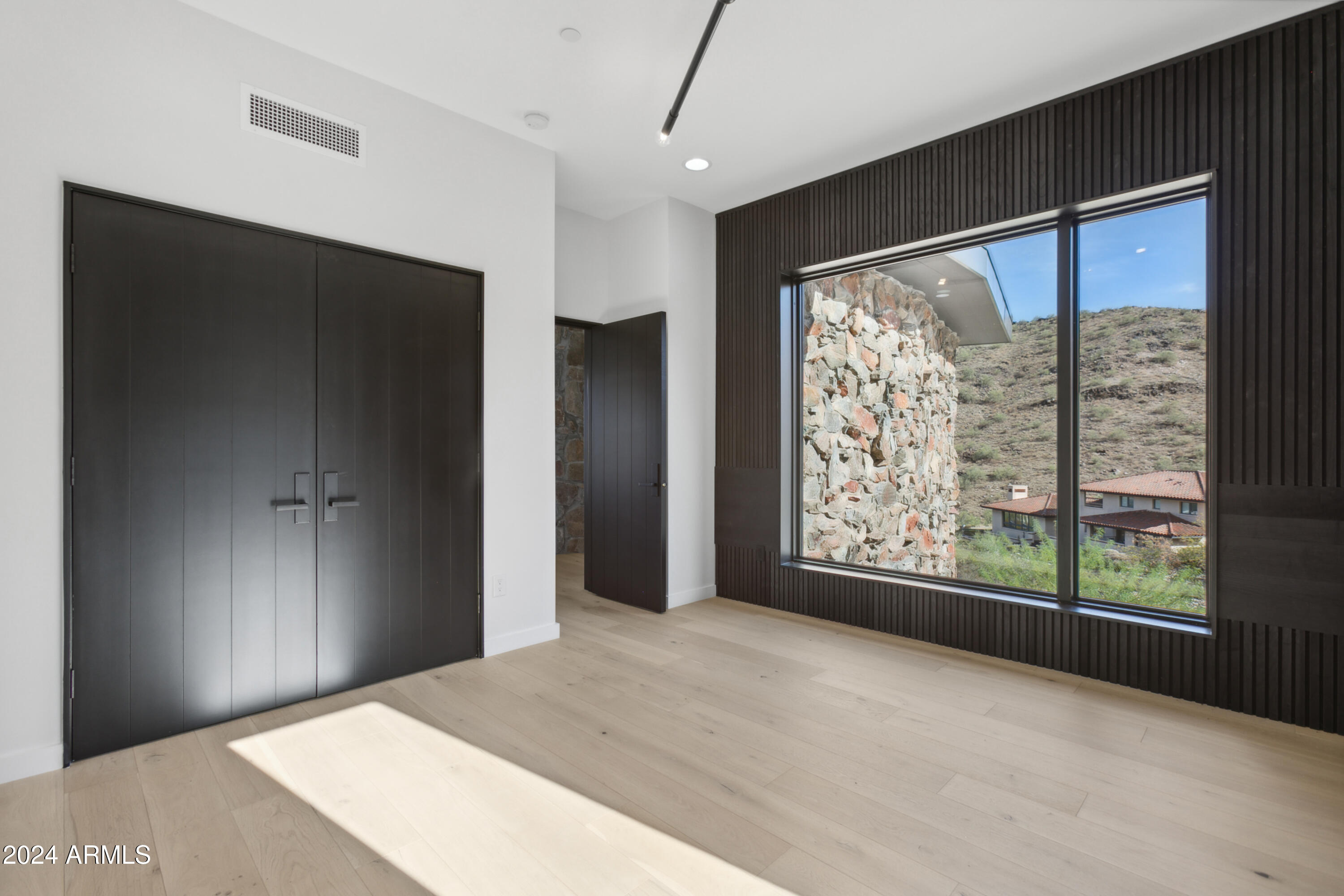SUNSET HILLS LOT 1-20 & TR C - Residential