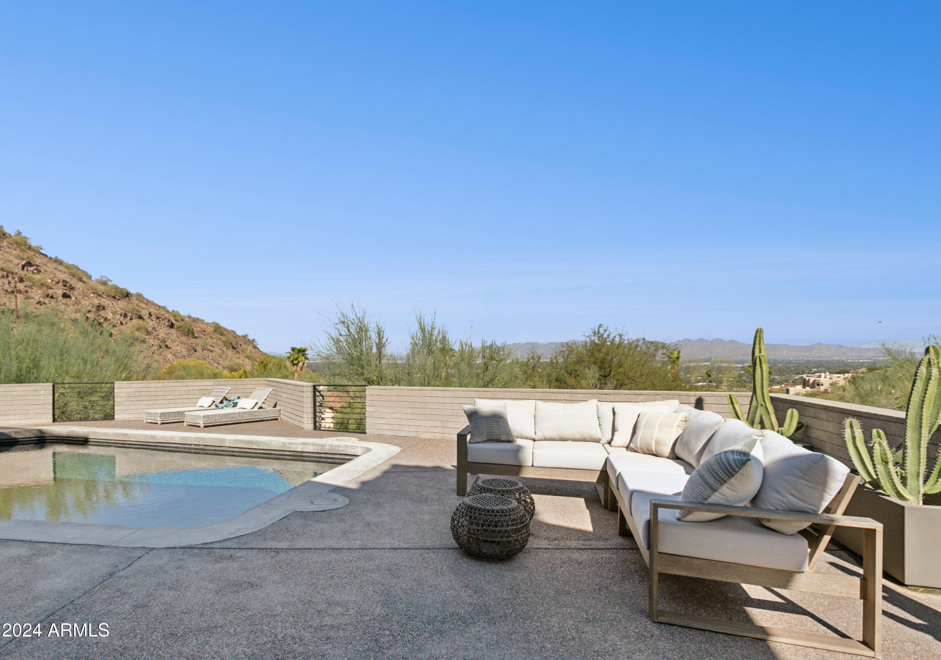 SUNSET HILLS LOT 1-20 & TR C - Residential