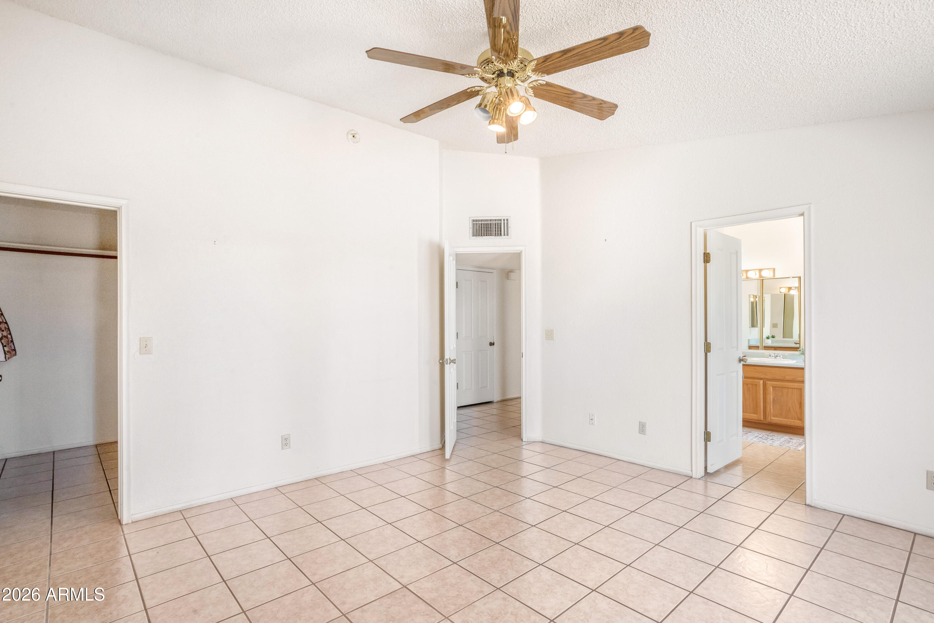 MISSION HILLS ESTATES TR#115 LOT 190 - Residential