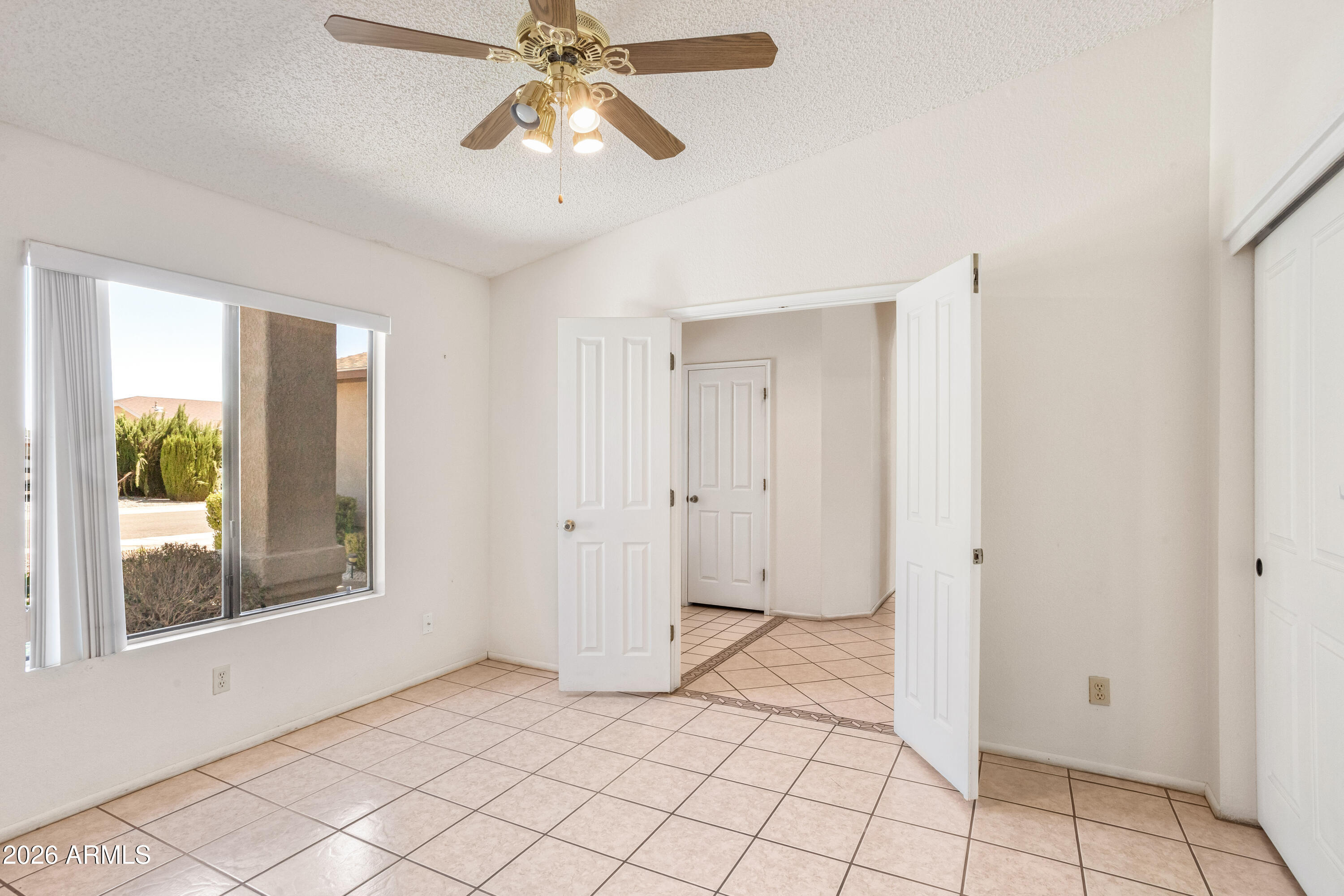 MISSION HILLS ESTATES TR#115 LOT 190 - Residential