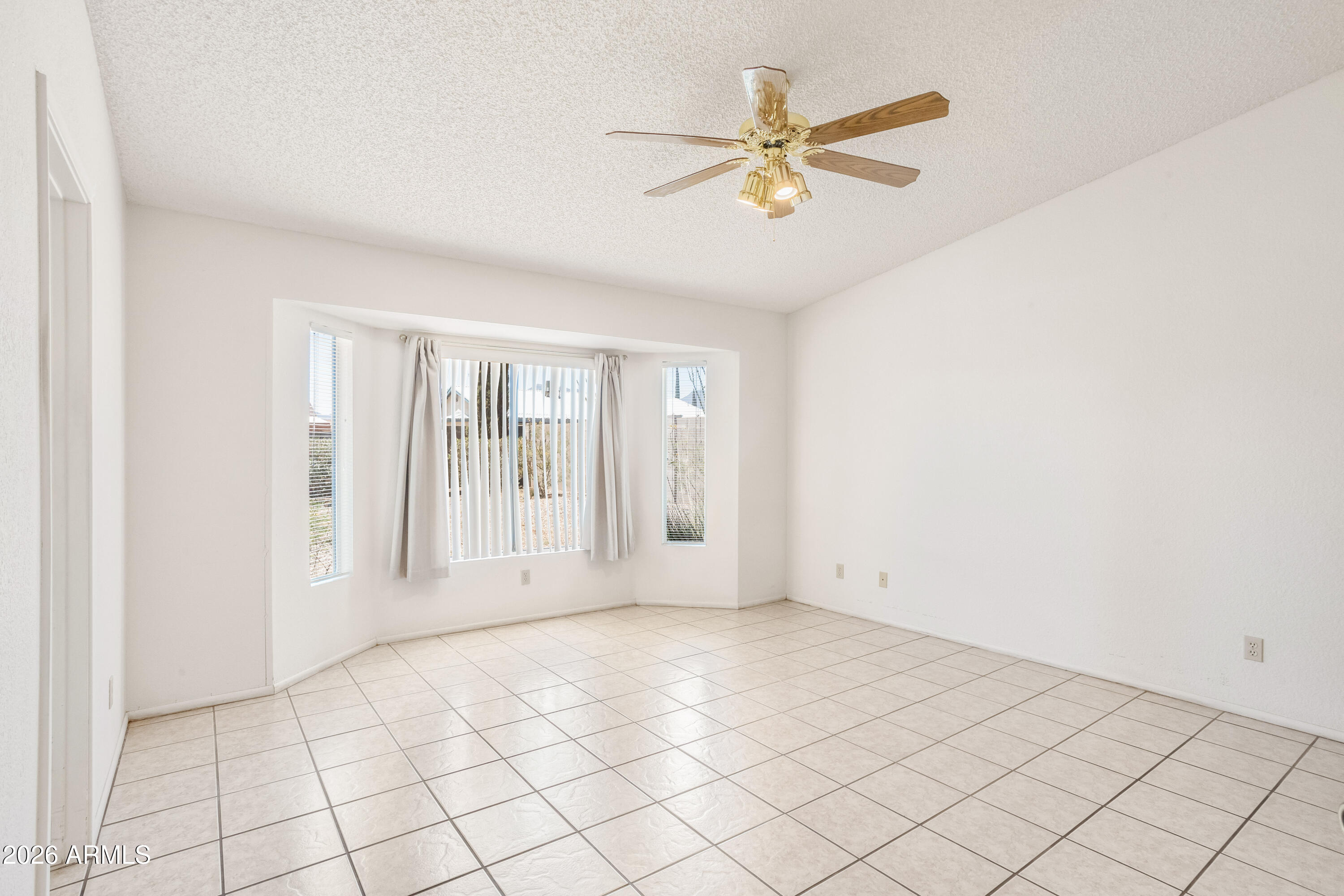 MISSION HILLS ESTATES TR#115 LOT 190 - Residential