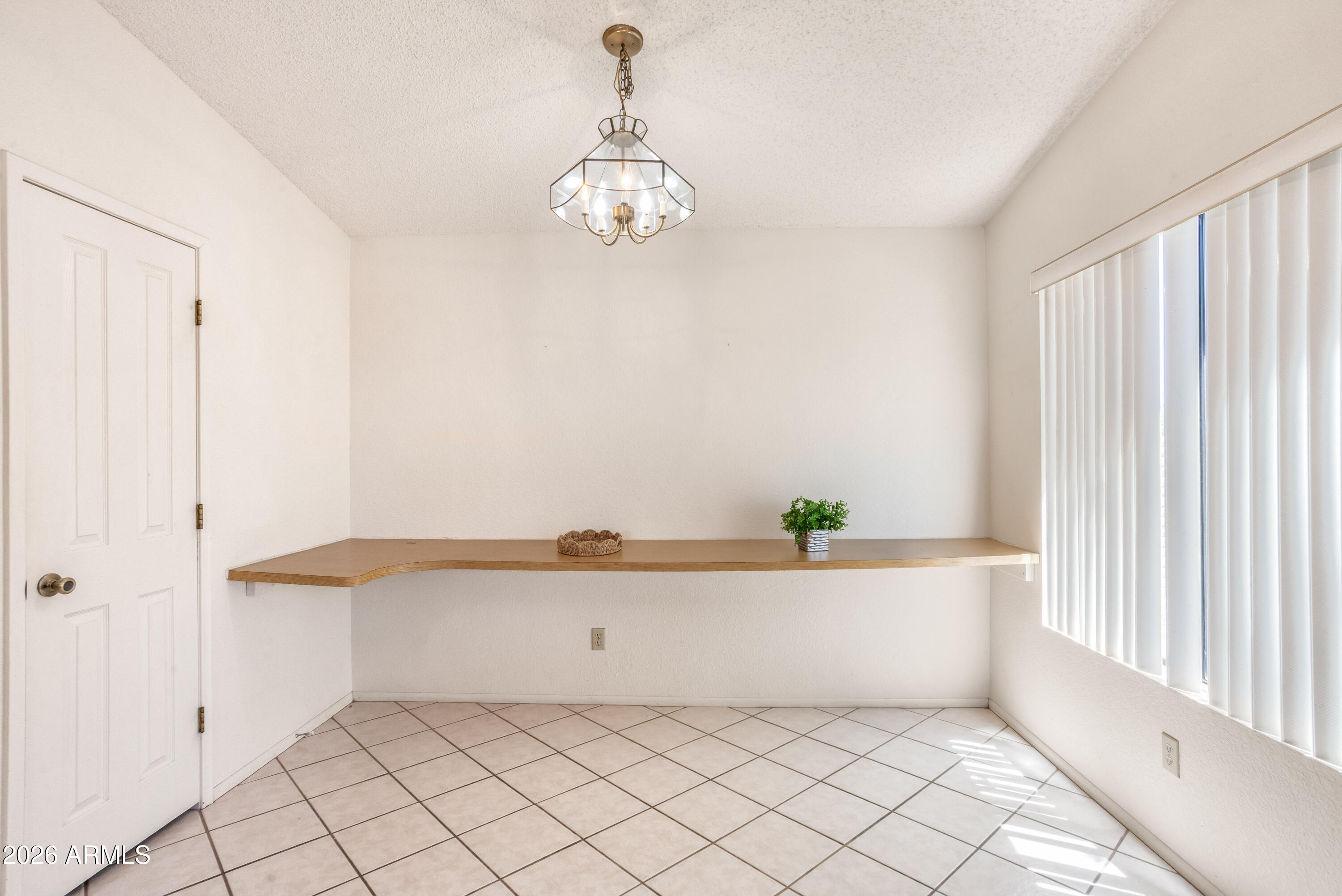 MISSION HILLS ESTATES TR#115 LOT 190 - Residential