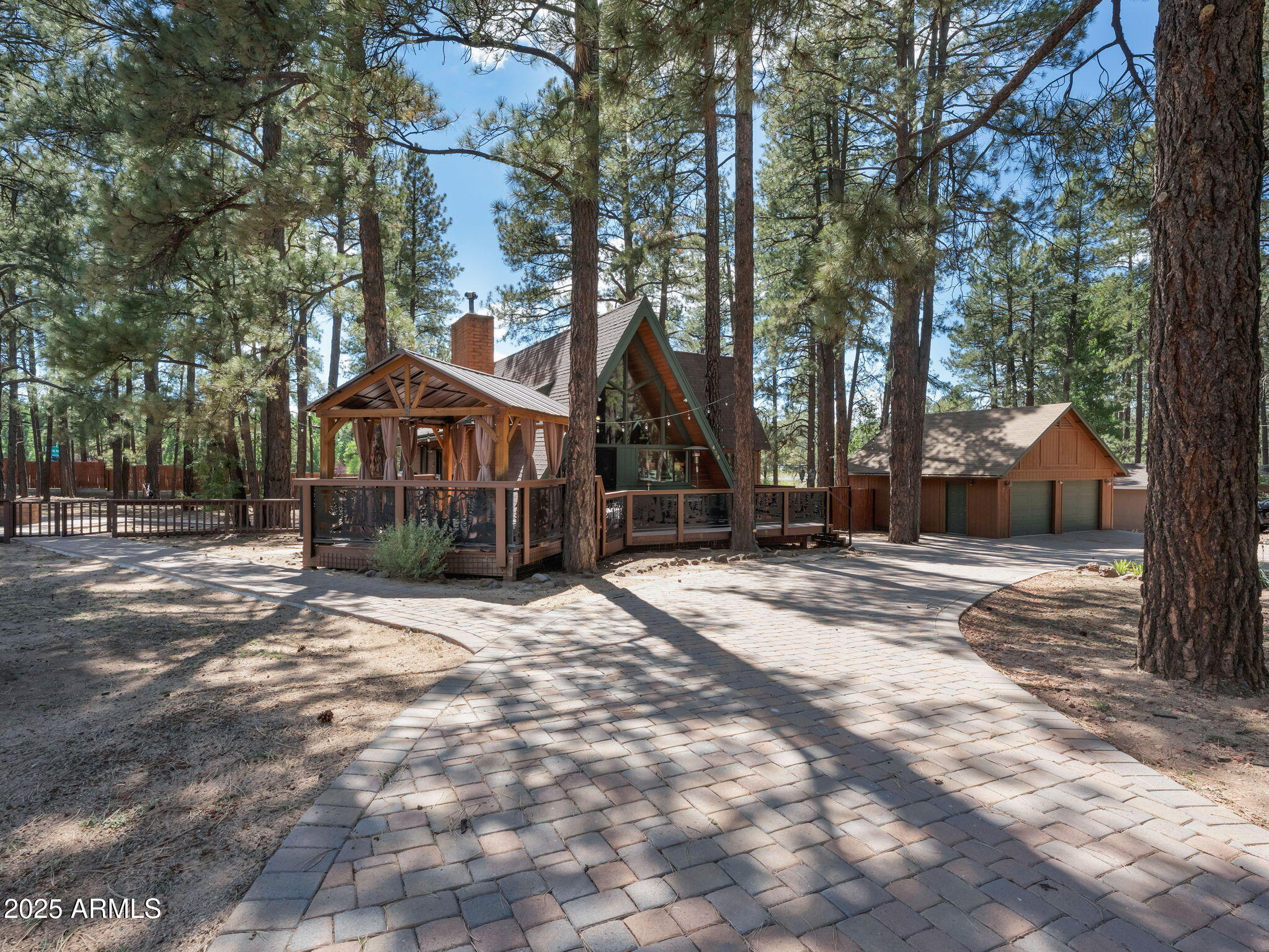 NORTH LODGE - Residential