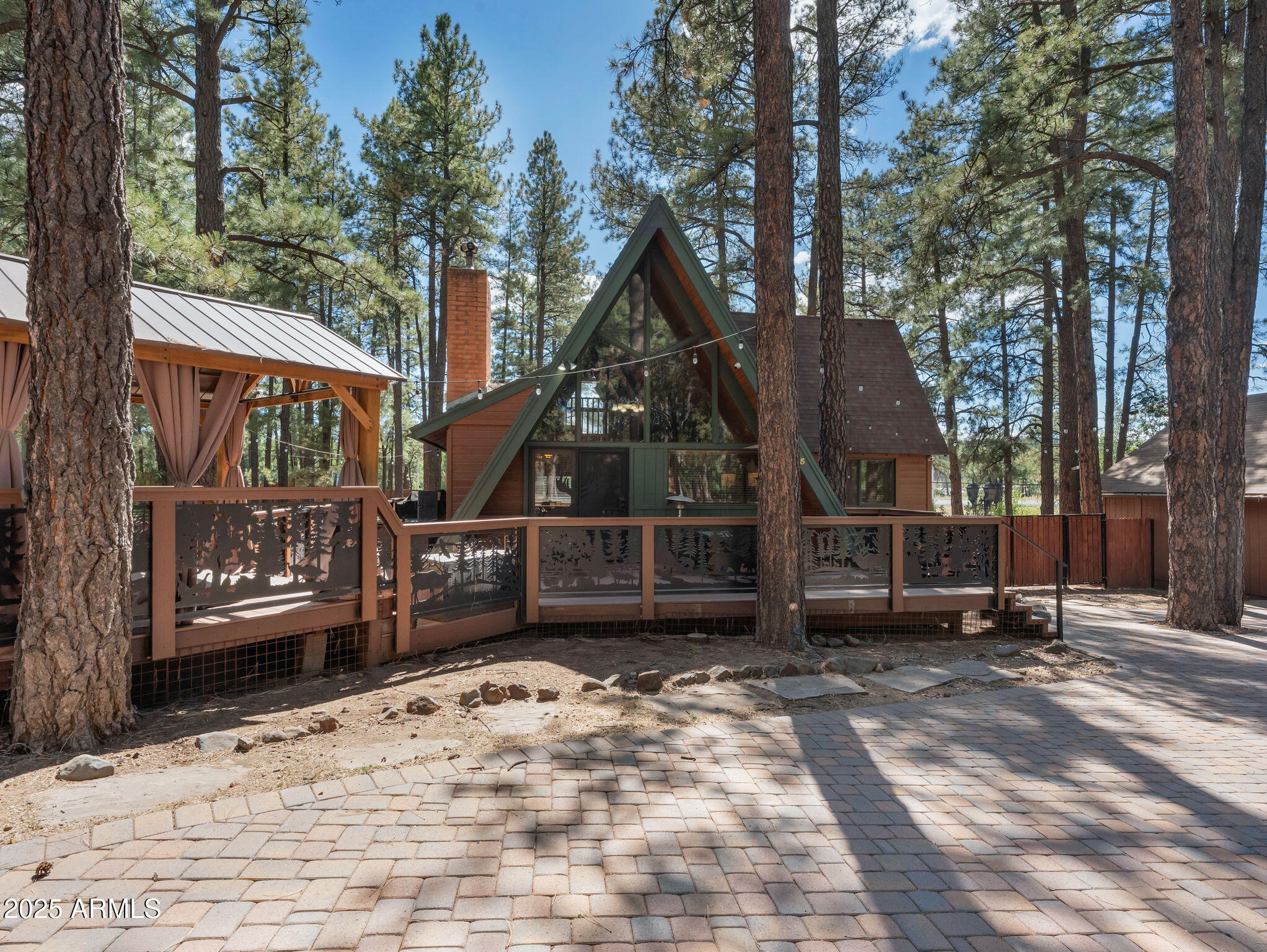 NORTH LODGE - Residential