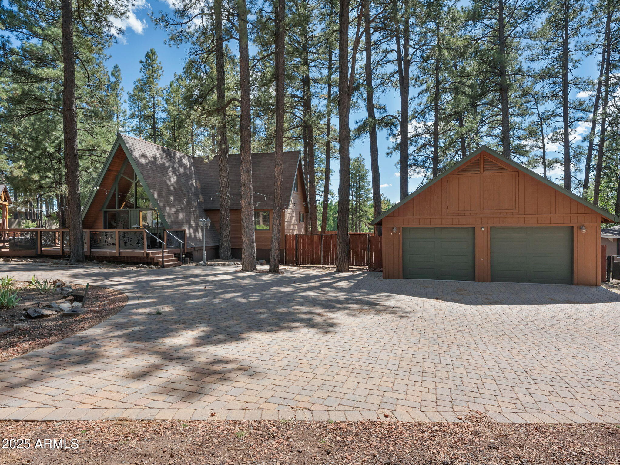 NORTH LODGE - Residential