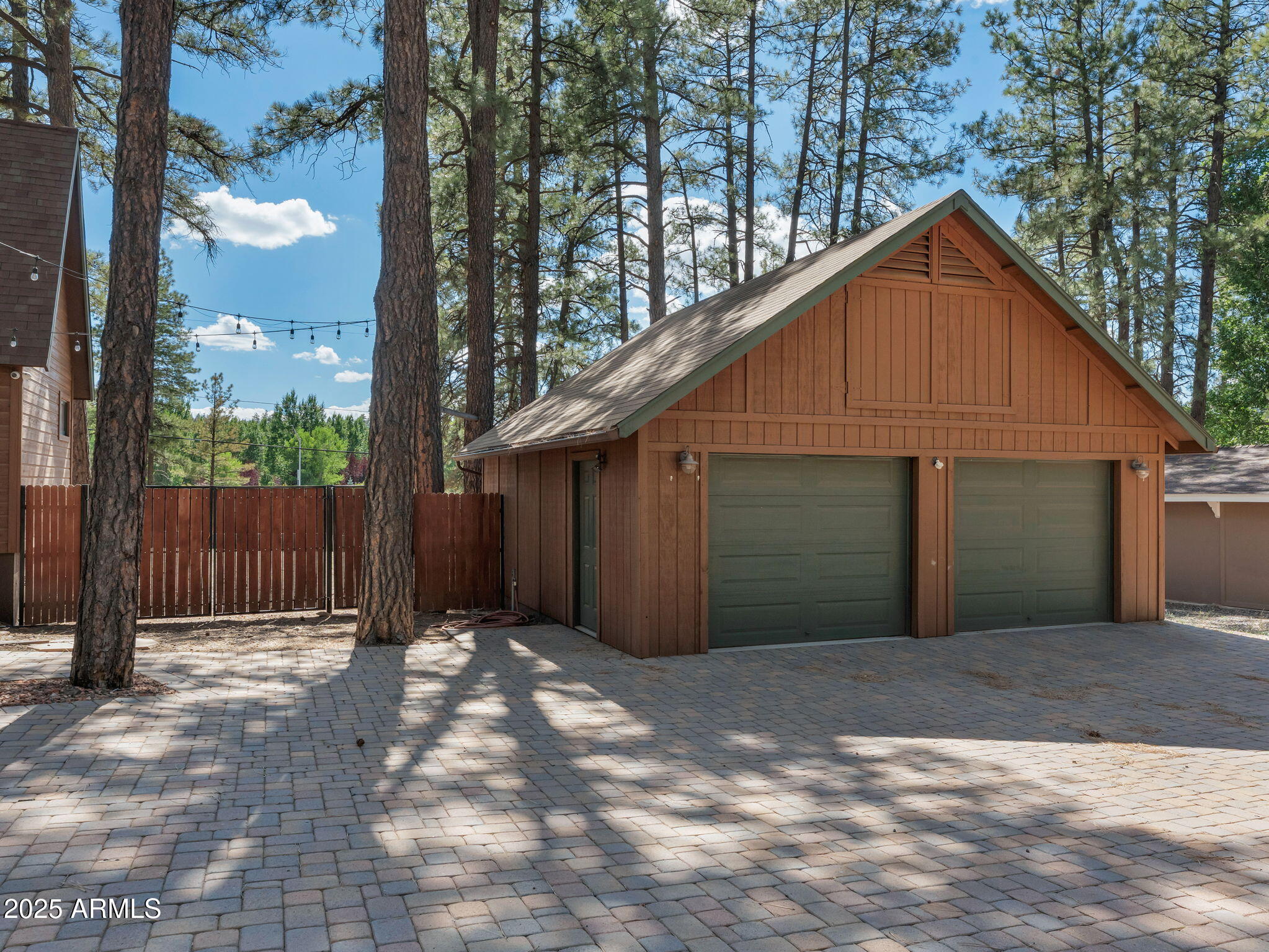 NORTH LODGE - Residential