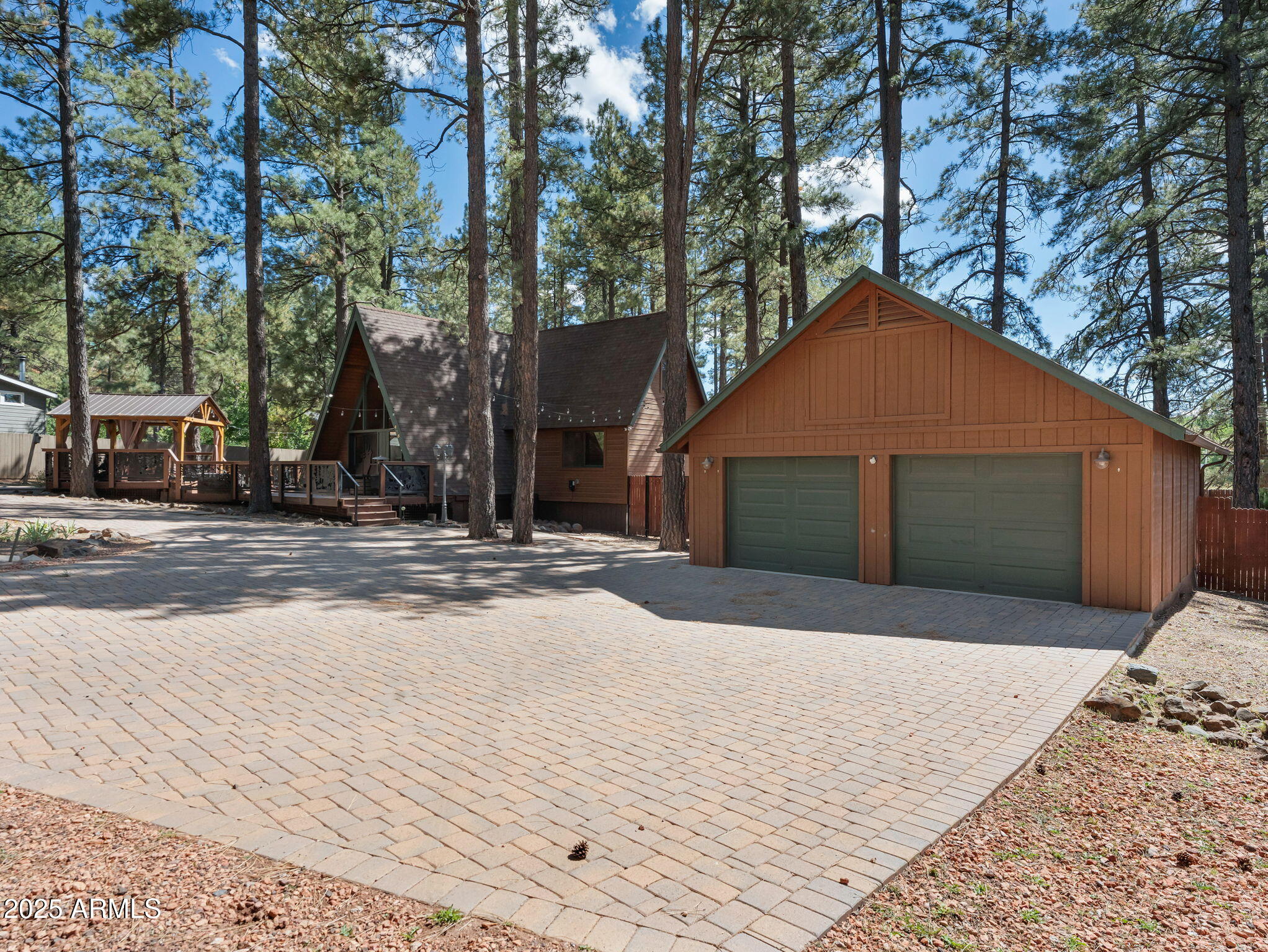 NORTH LODGE - Residential