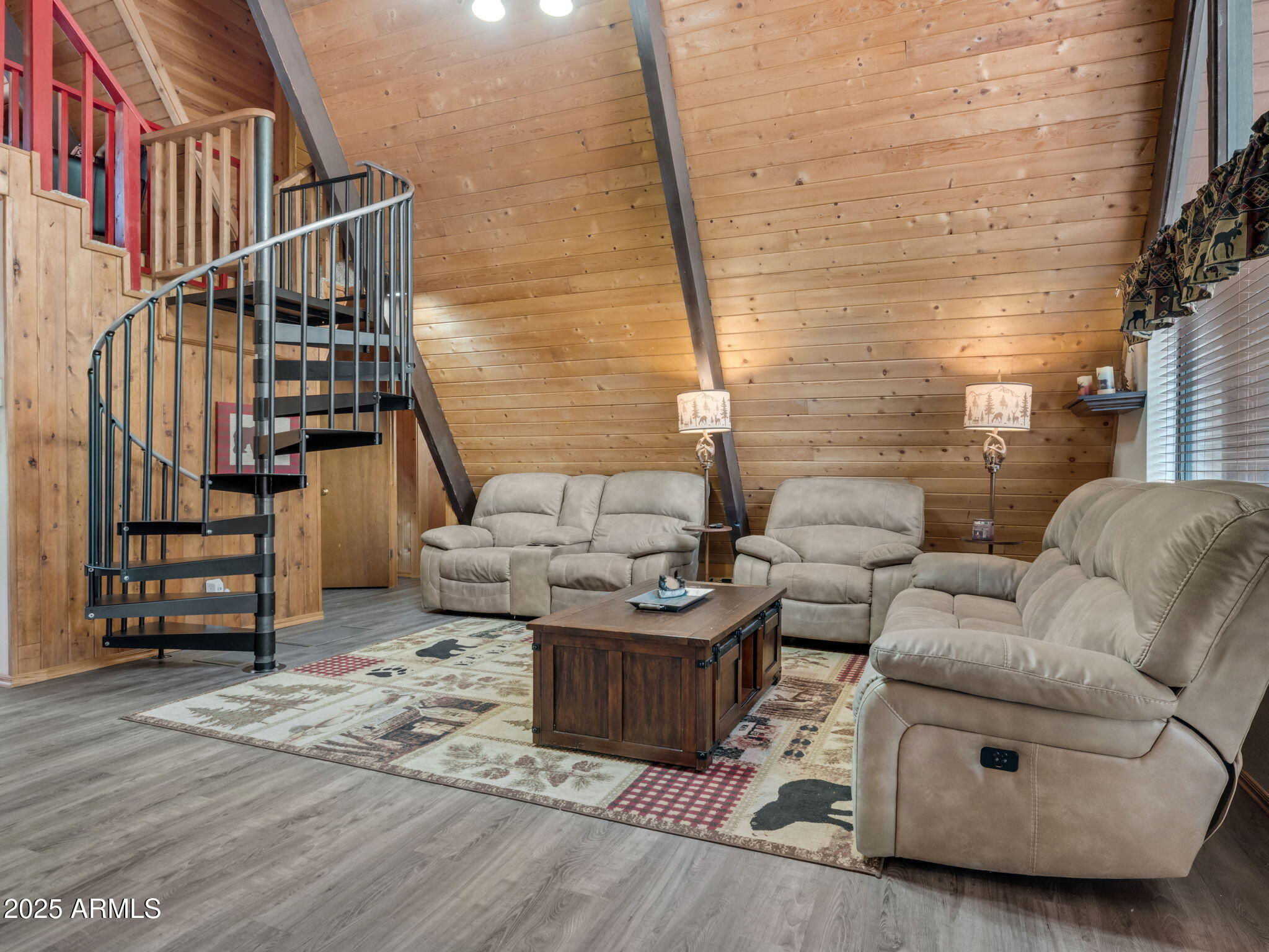 NORTH LODGE - Residential