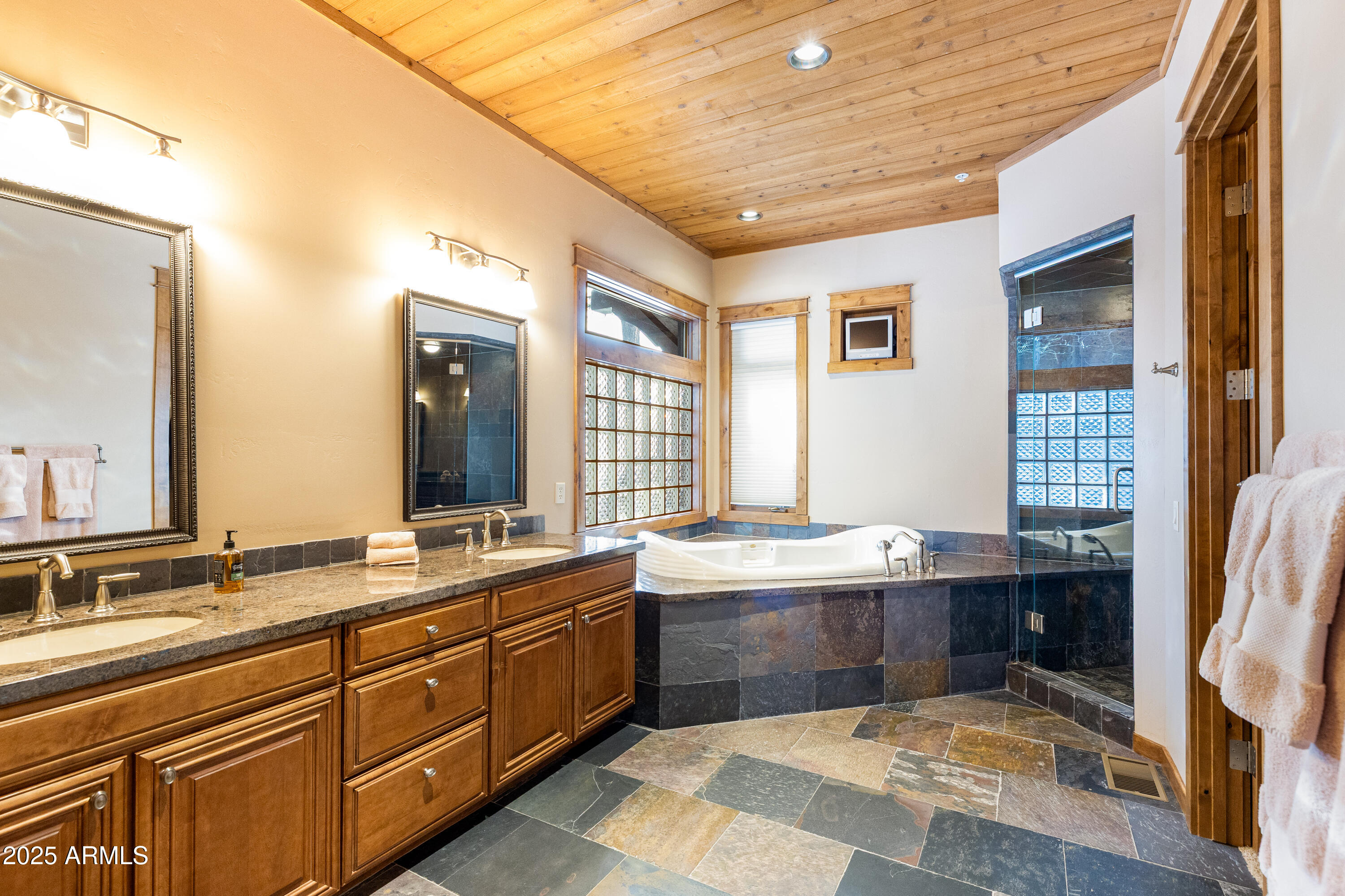 ESTATES AT PINE CANYON 2 - Residential
