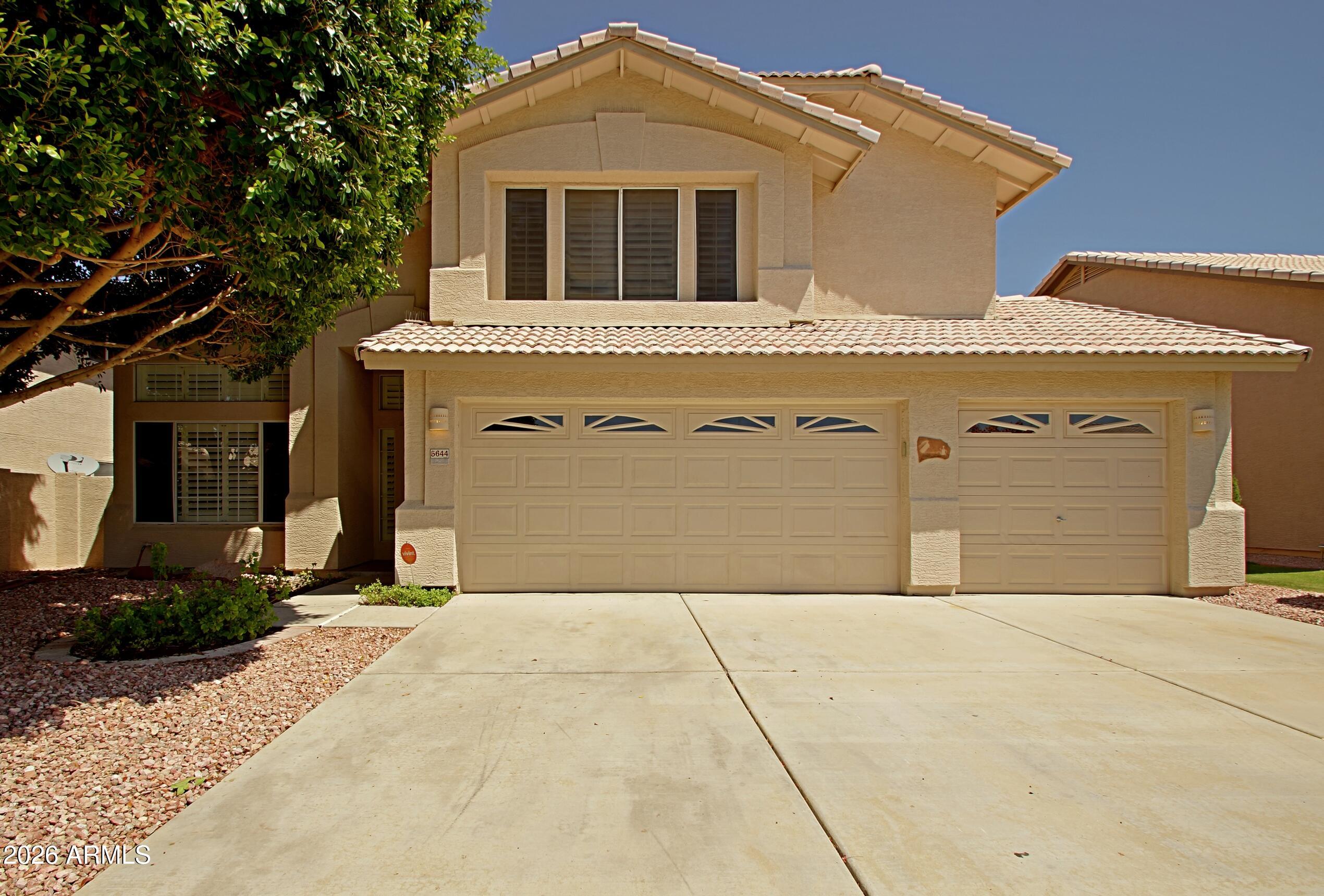 FULTON HOMES AT ARROWHEAD - Residential