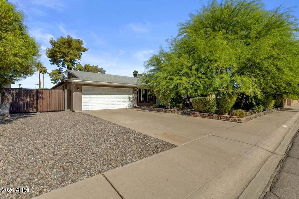 POINTE SCOTTSDALE UNIT 1 - Residential