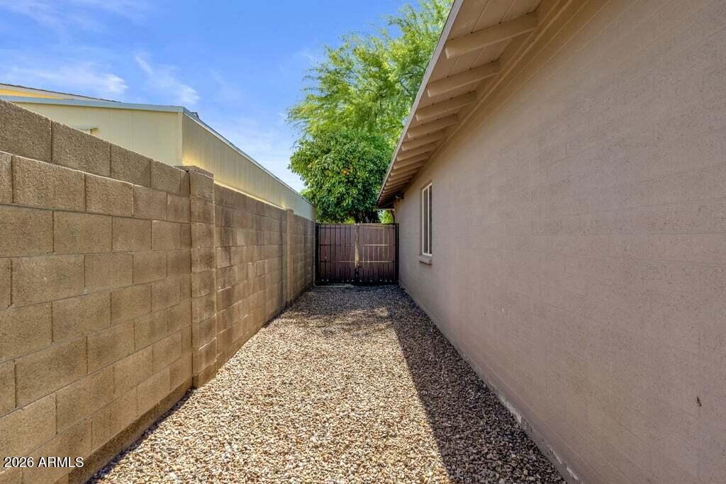 POINTE SCOTTSDALE UNIT 1 - Residential
