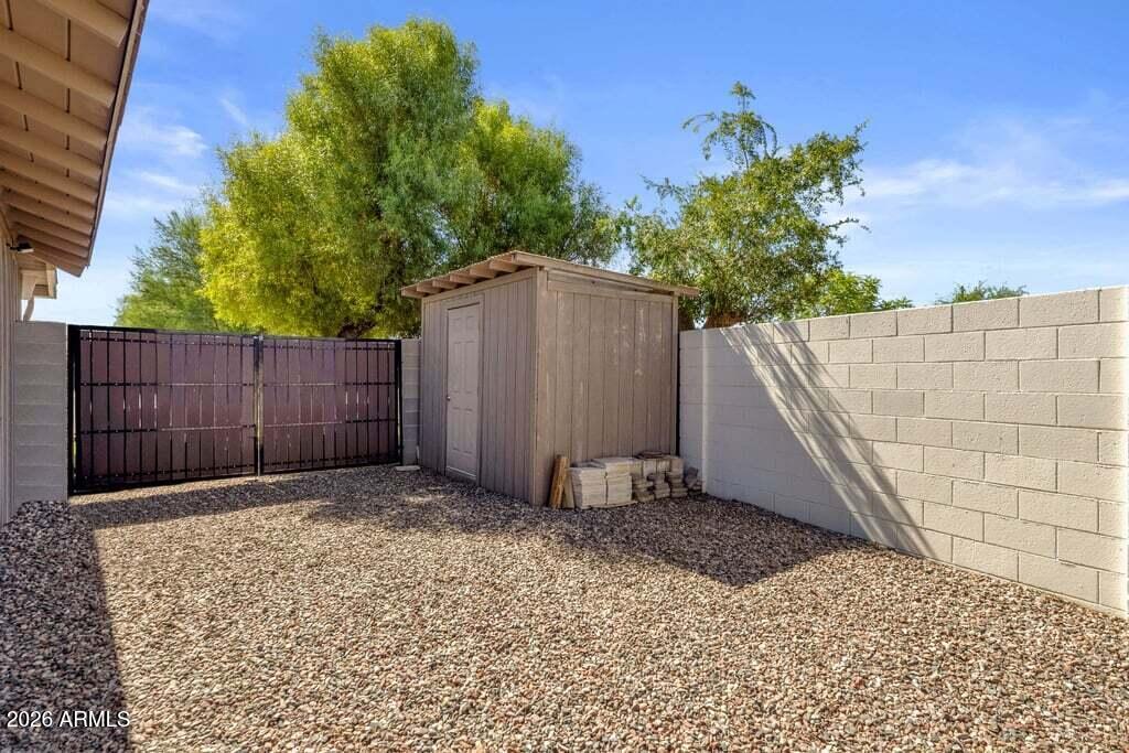 POINTE SCOTTSDALE UNIT 1 - Residential