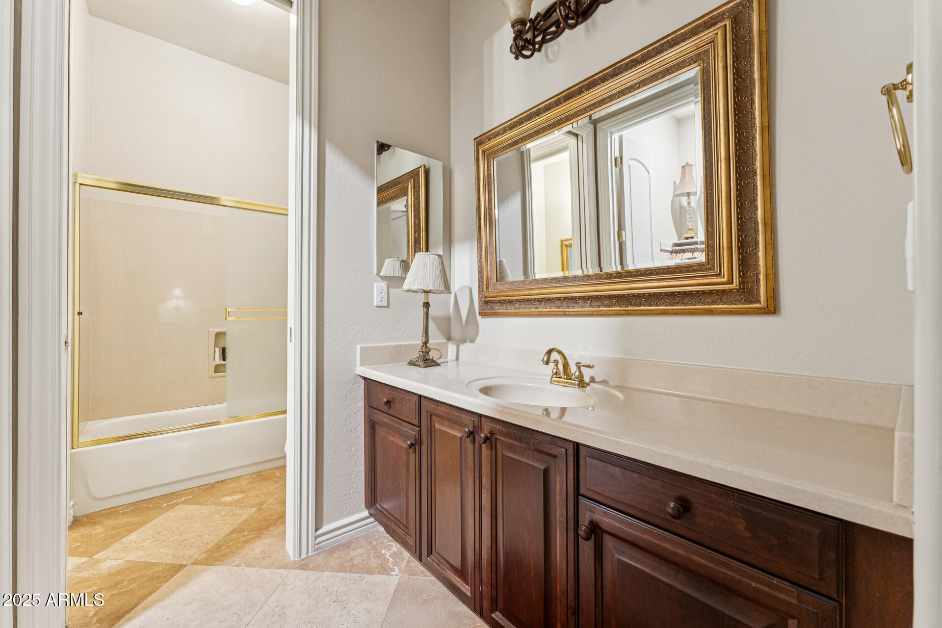 DREAMING SUMMIT UNIT 3A - Residential