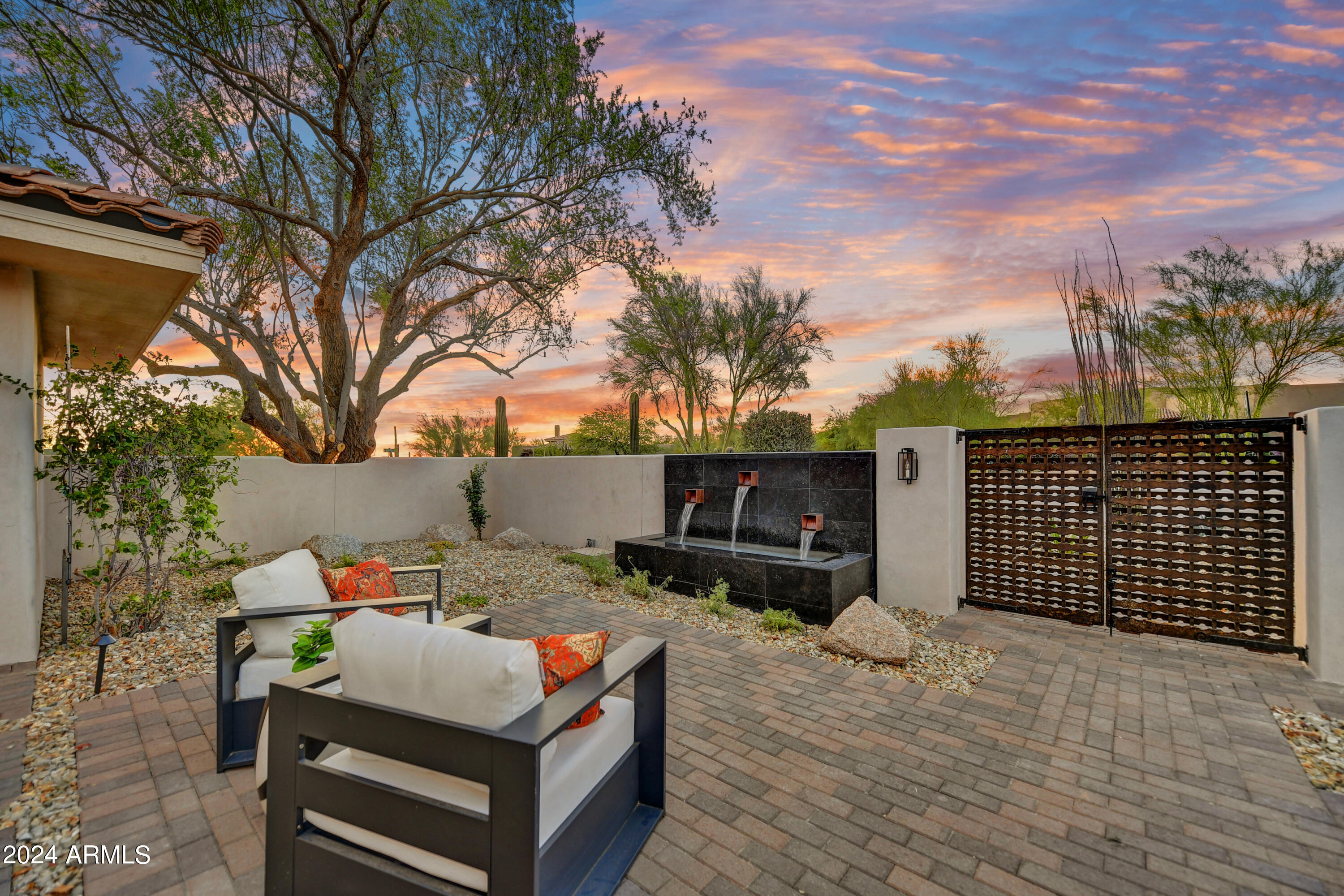 PINNACLE PEAK VISTAS 3 LOT 1-210 TR A-B - Residential