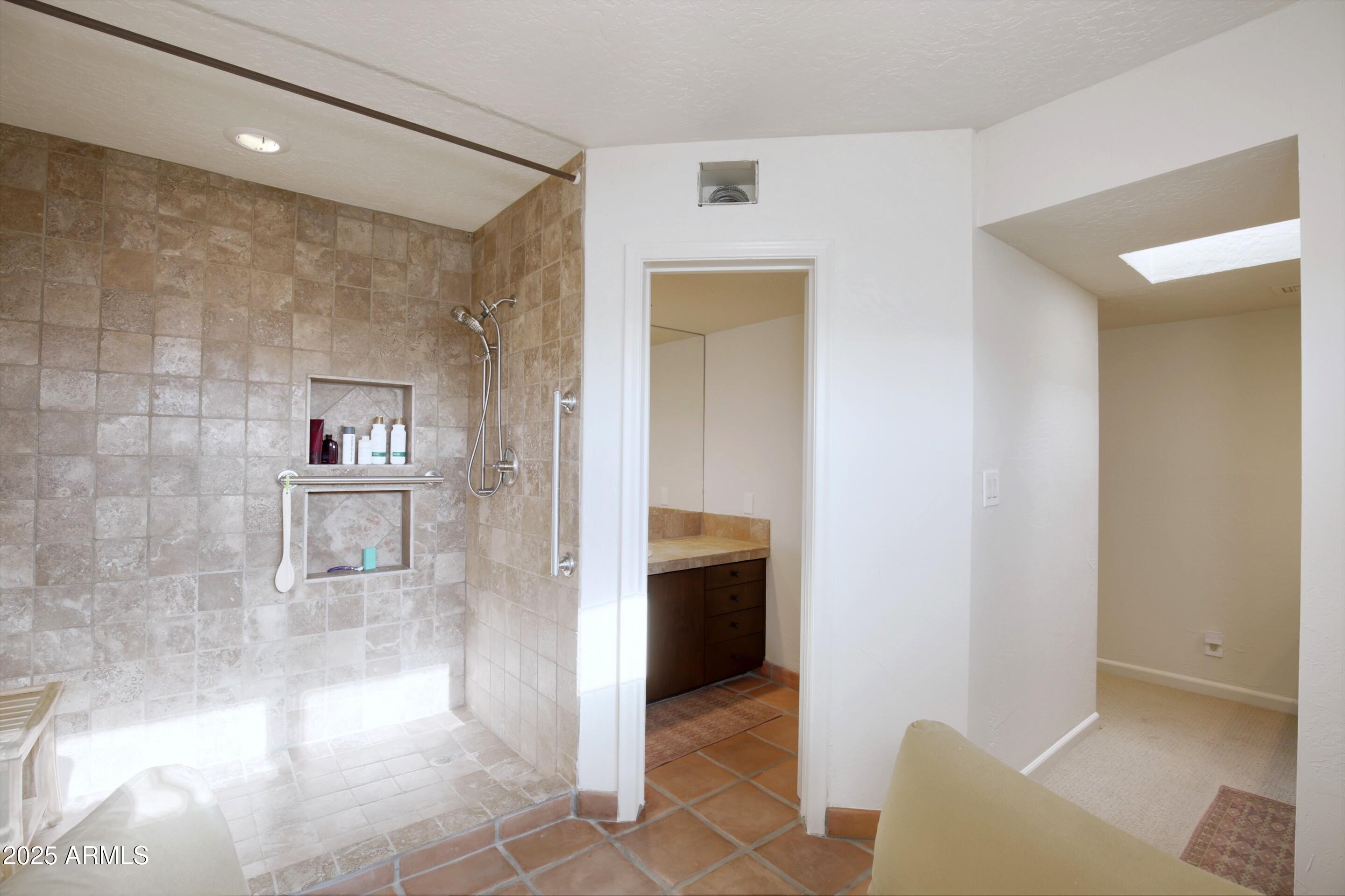 CAREFREE FORE - Residential