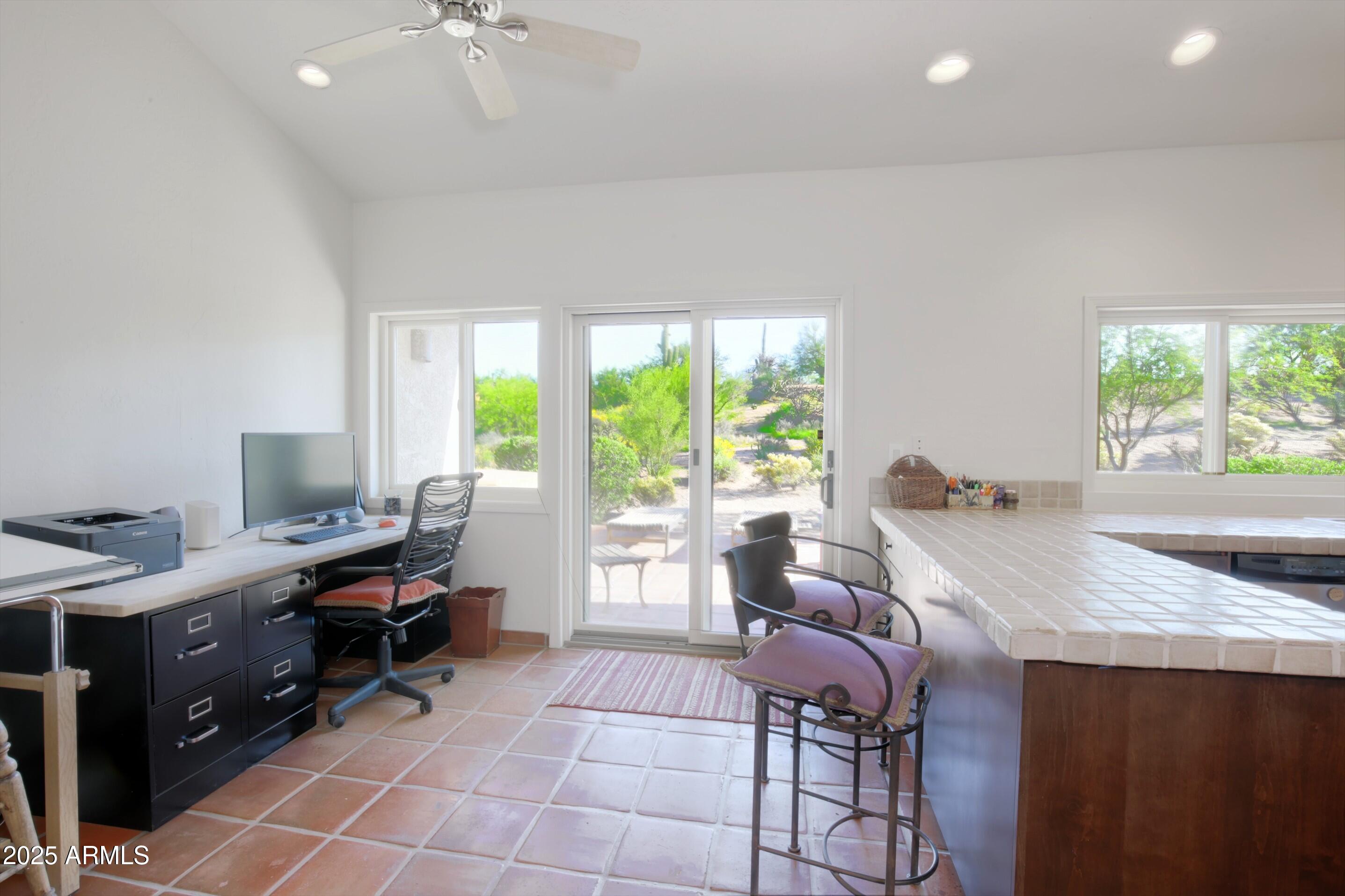CAREFREE FORE - Residential