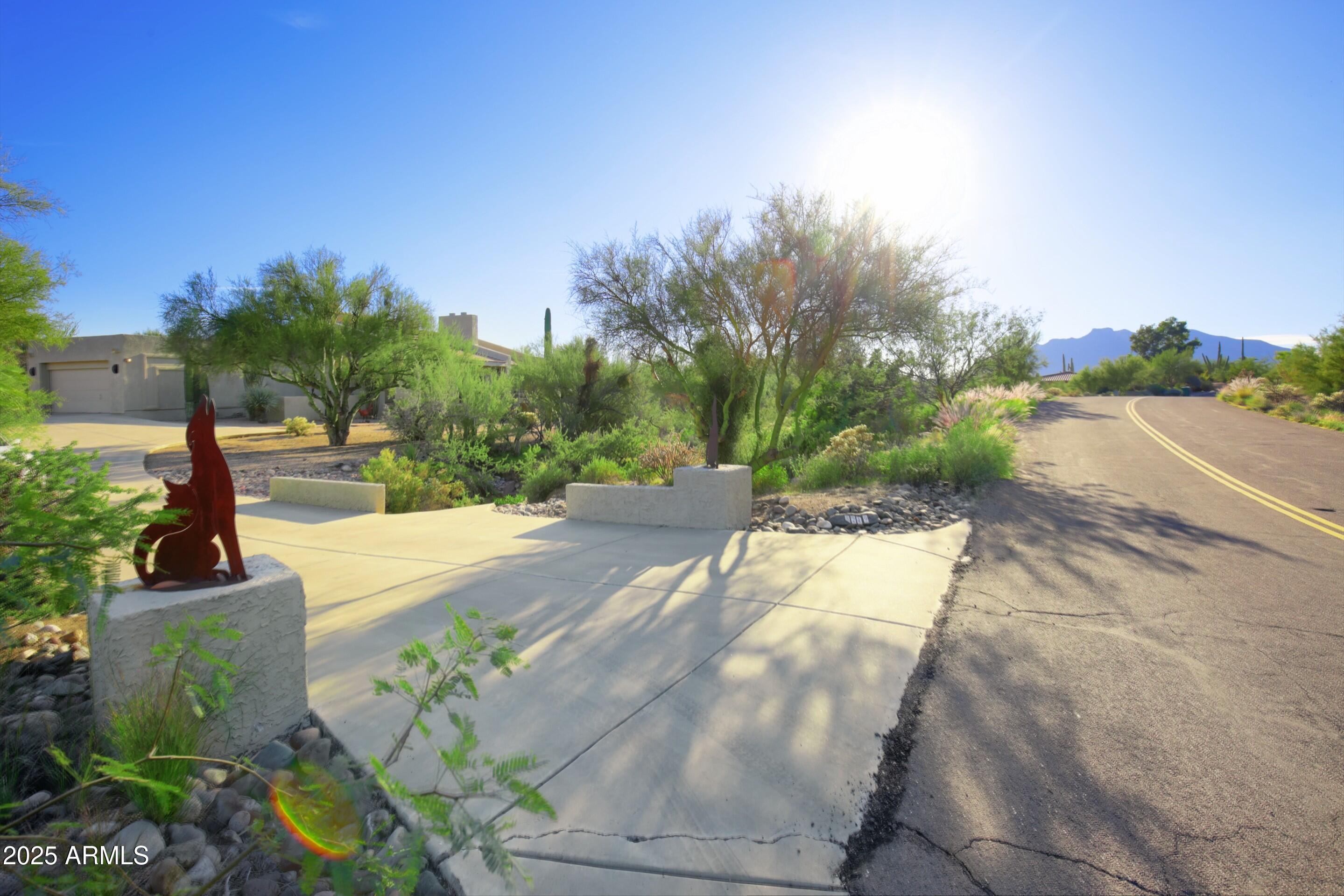CAREFREE FORE - Residential