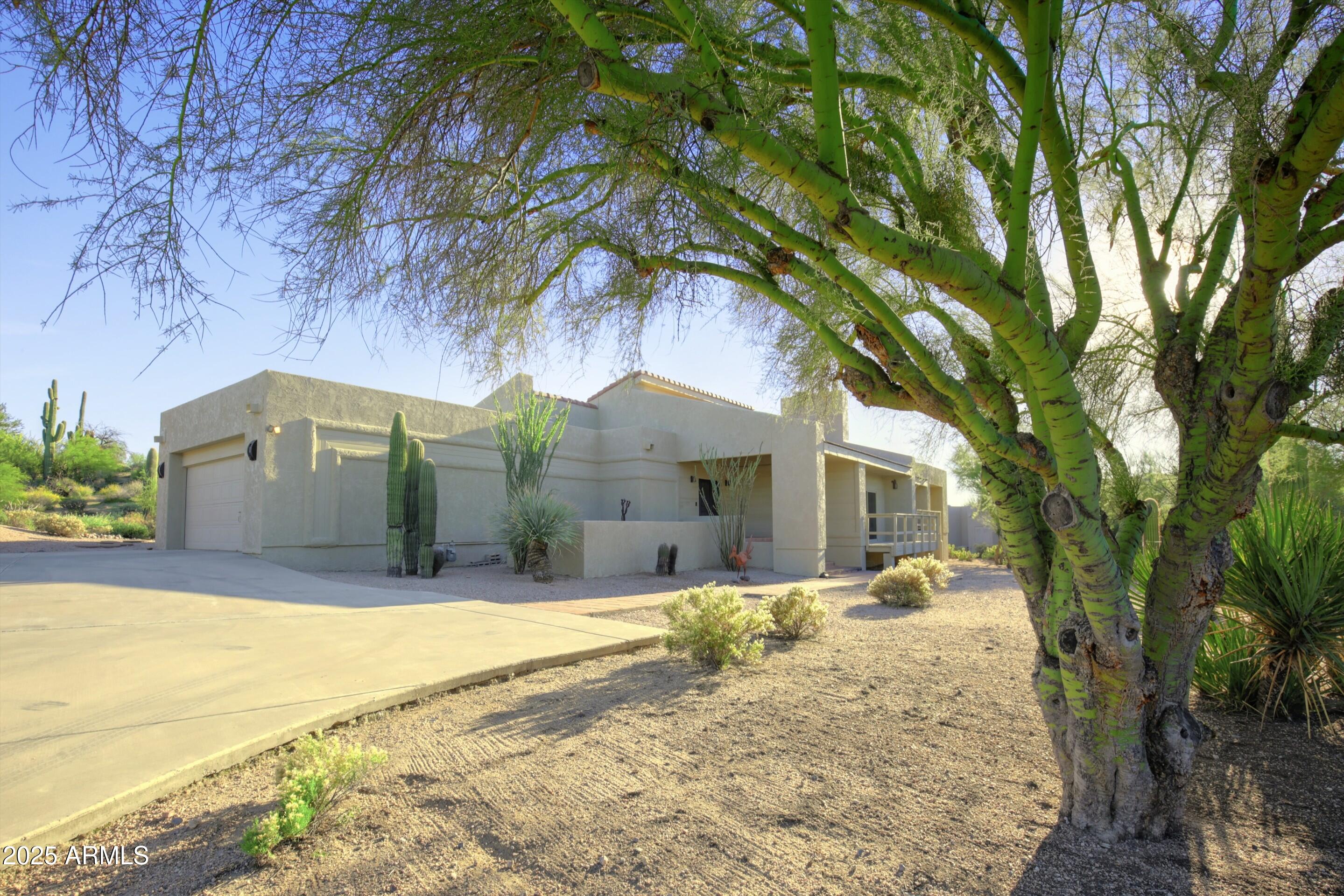 CAREFREE FORE - Residential