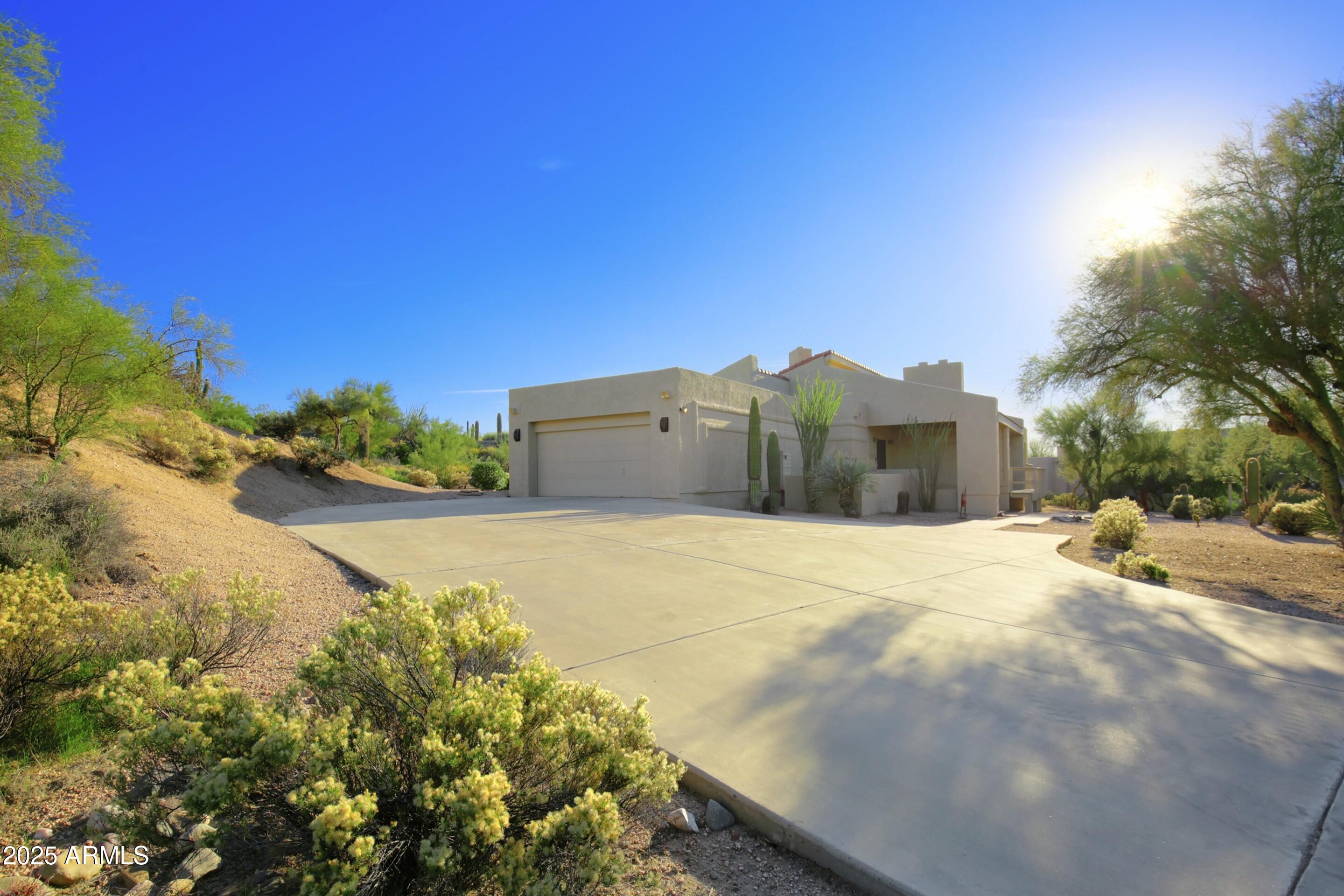 CAREFREE FORE - Residential