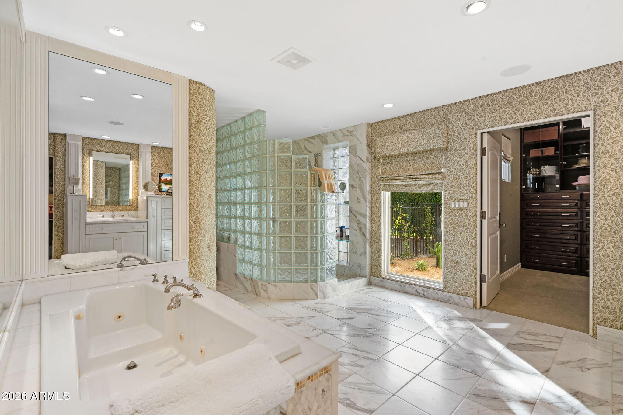 CAMELBACK COUNTRY CLUB ESTATES 4 - Residential