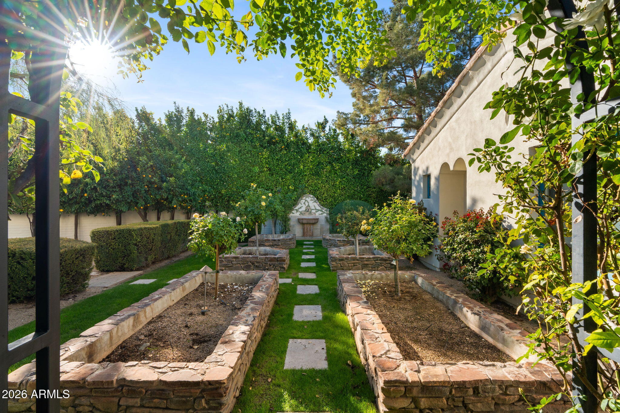 CAMELBACK COUNTRY CLUB ESTATES 4 - Residential