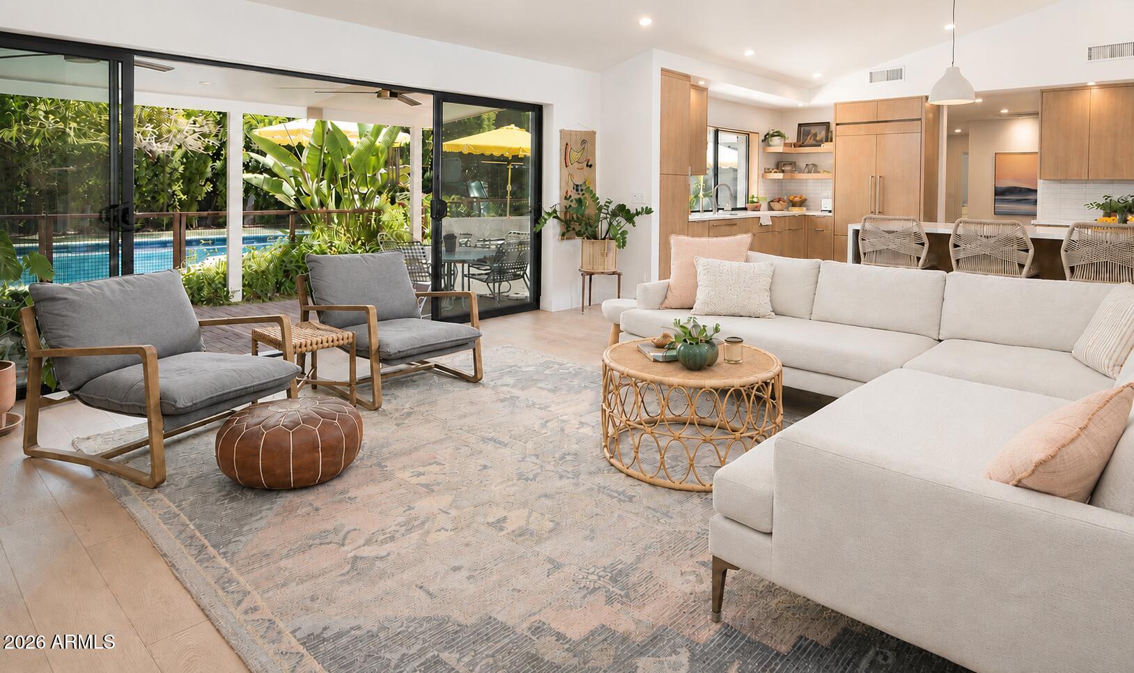 NORTHRIDGE - Residential