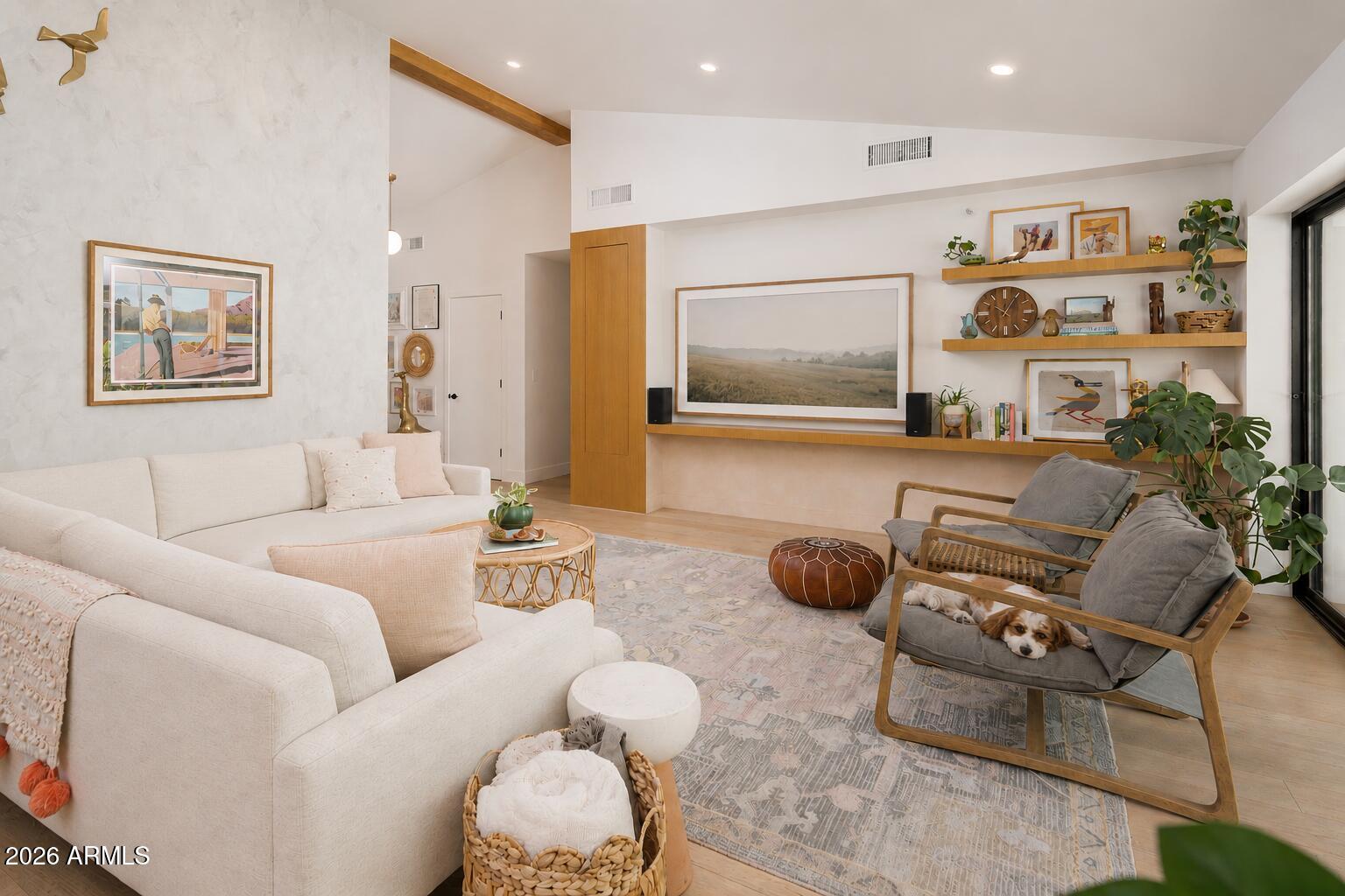 NORTHRIDGE - Residential