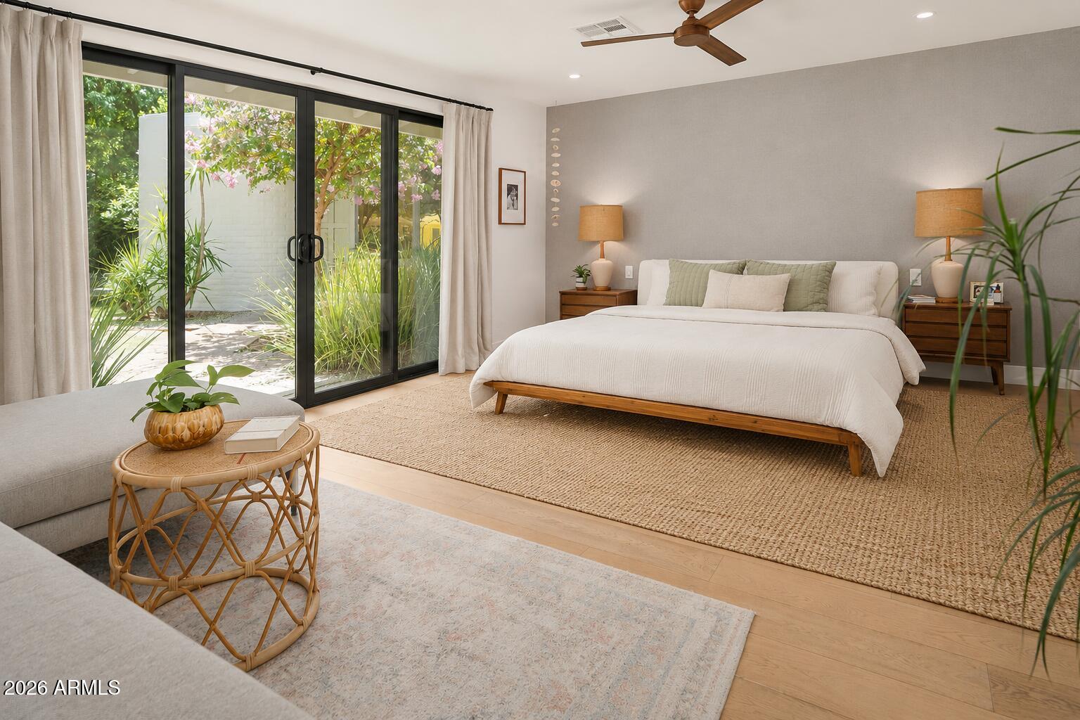 NORTHRIDGE - Residential