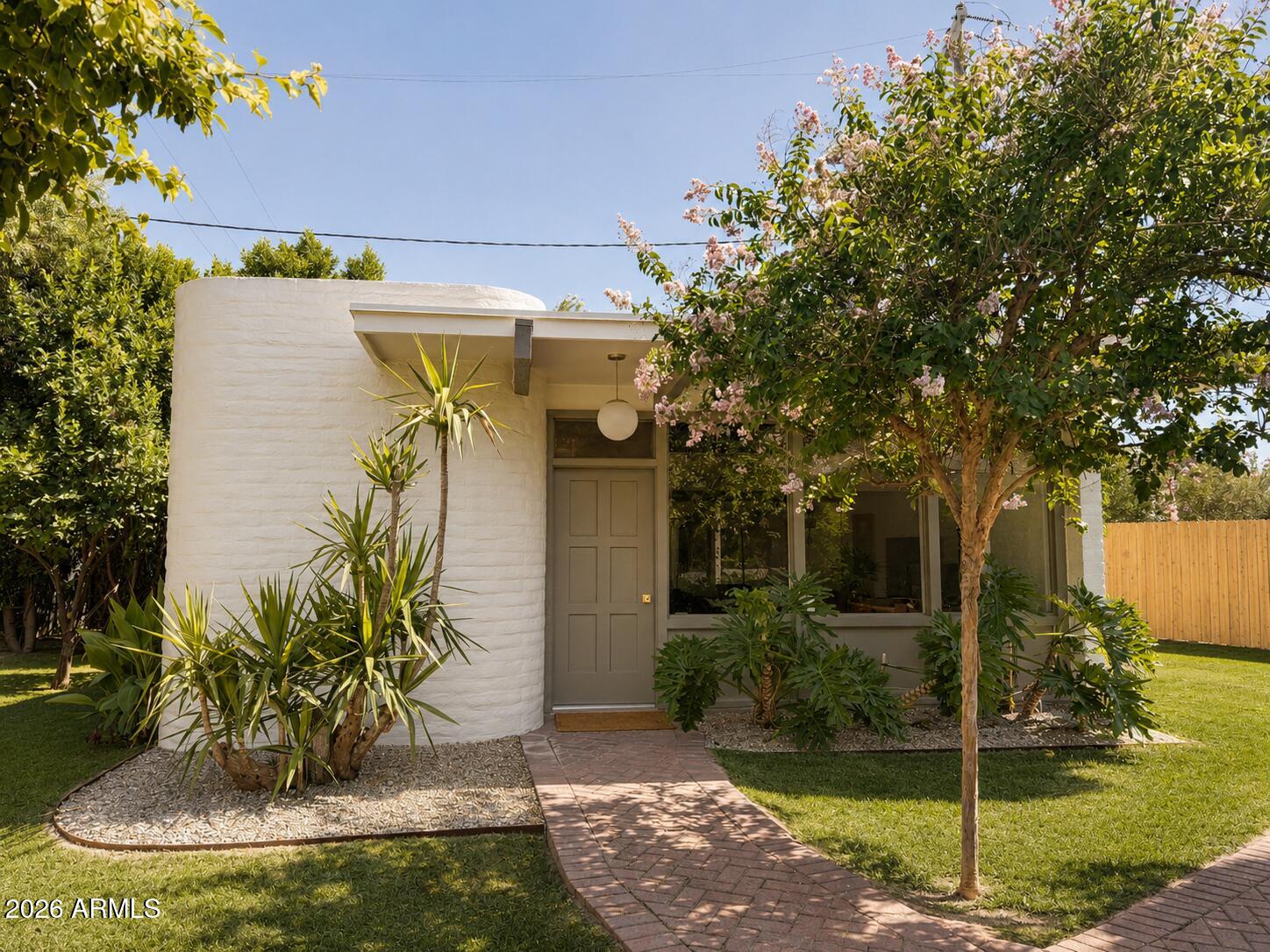 NORTHRIDGE - Residential