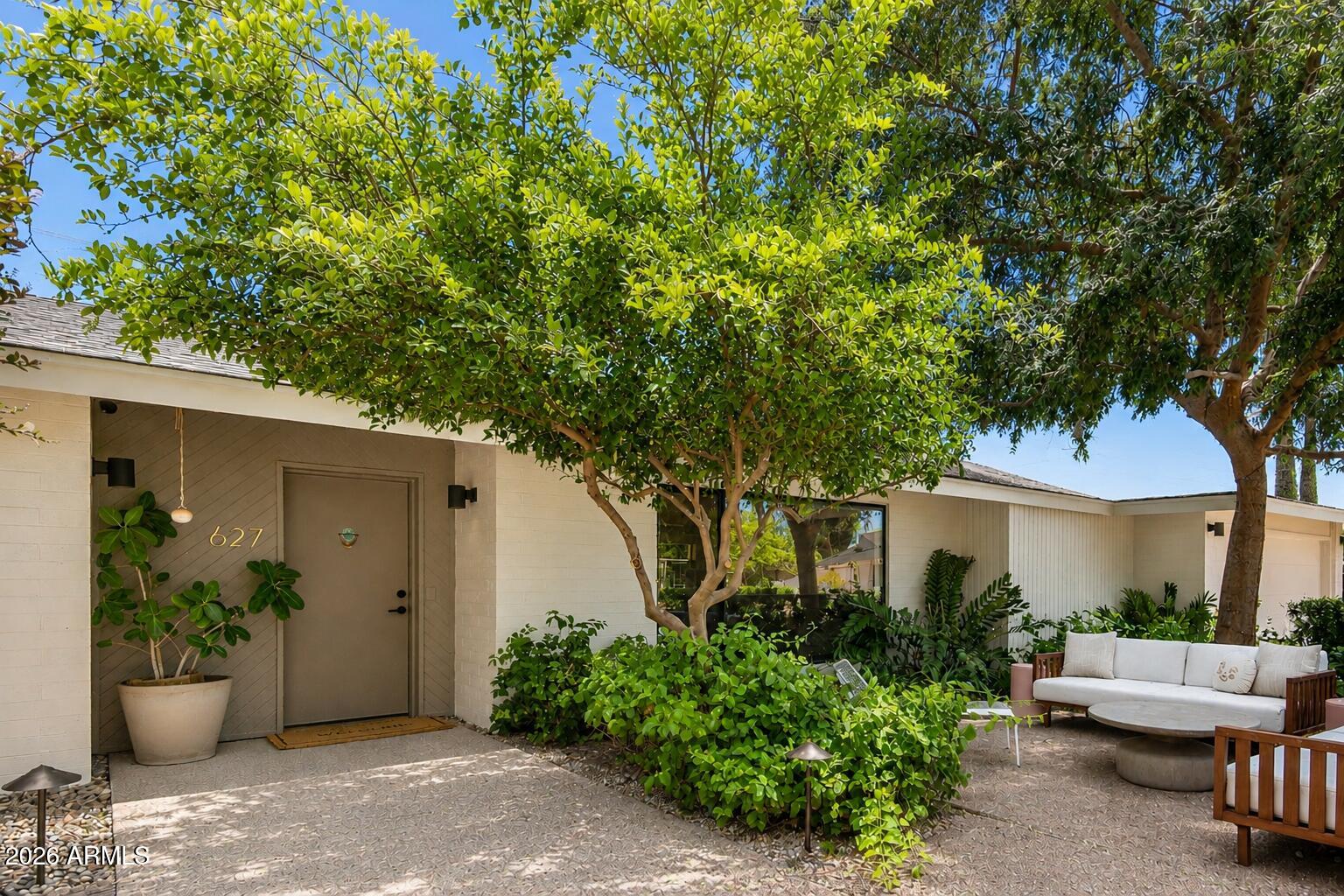 NORTHRIDGE - Residential