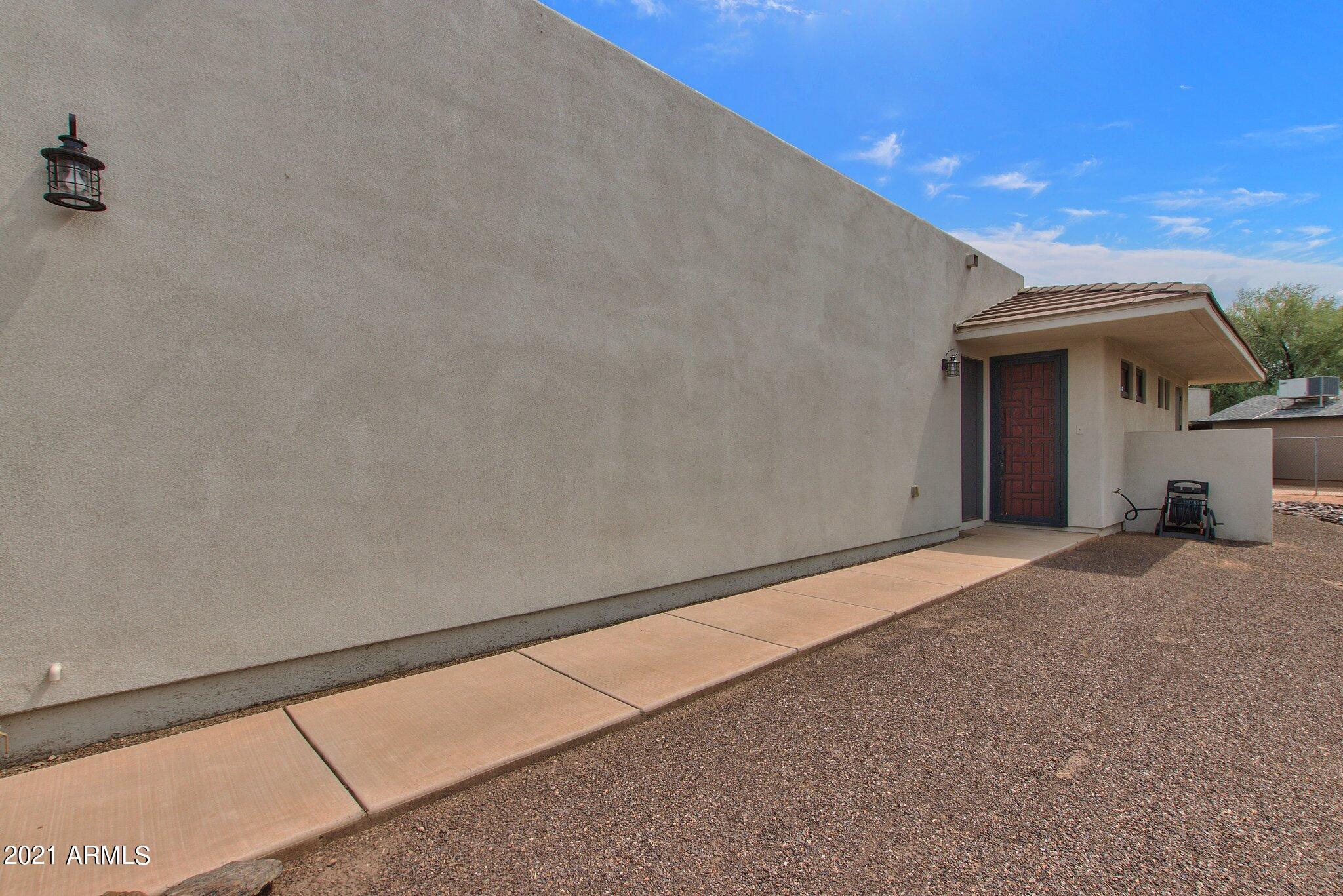 SUNDOWN RANCHOS - Residential