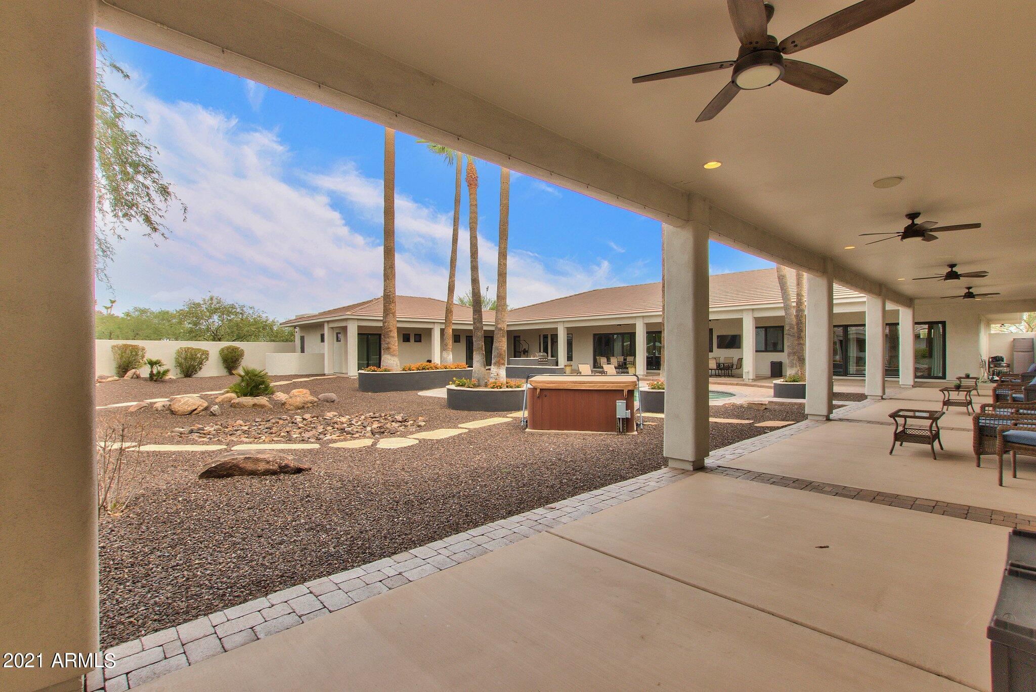 SUNDOWN RANCHOS - Residential
