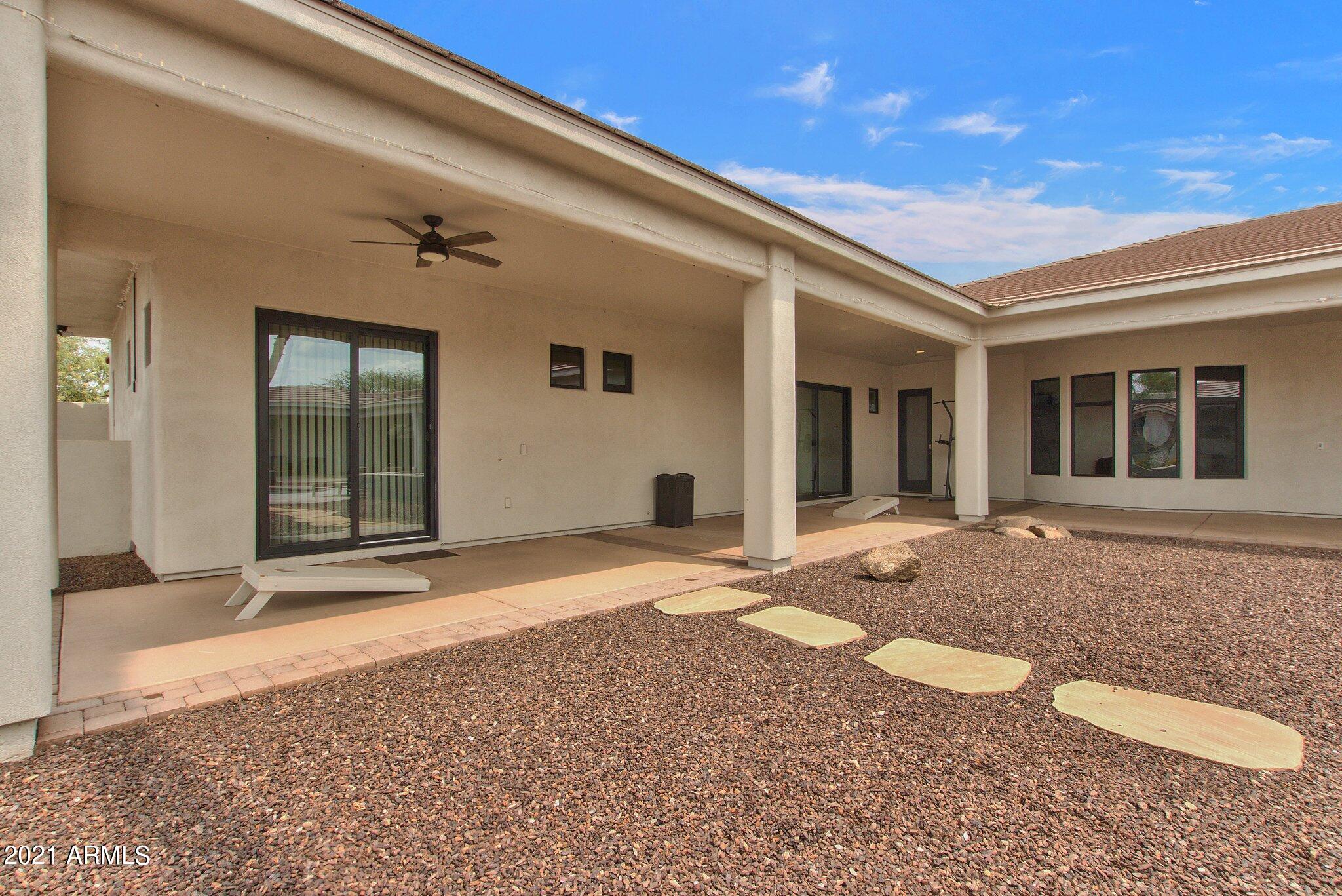 SUNDOWN RANCHOS - Residential