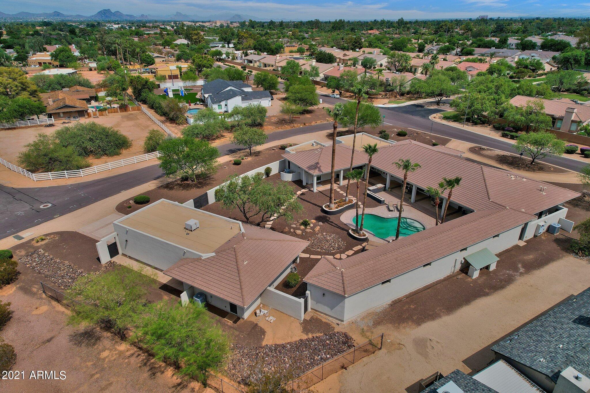 SUNDOWN RANCHOS - Residential