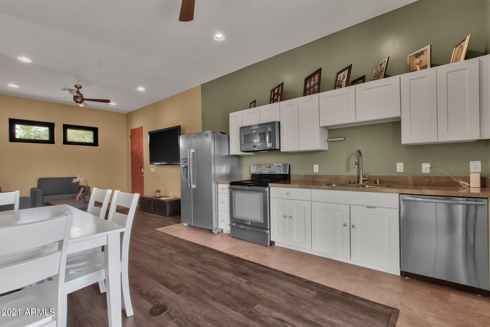 SUNDOWN RANCHOS - Residential