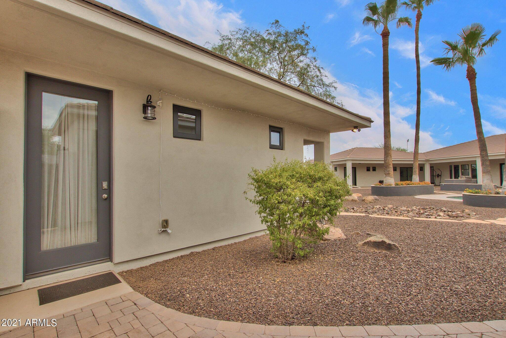 SUNDOWN RANCHOS - Residential