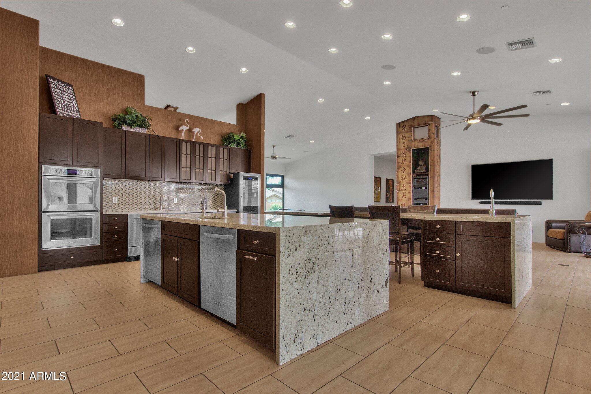SUNDOWN RANCHOS - Residential