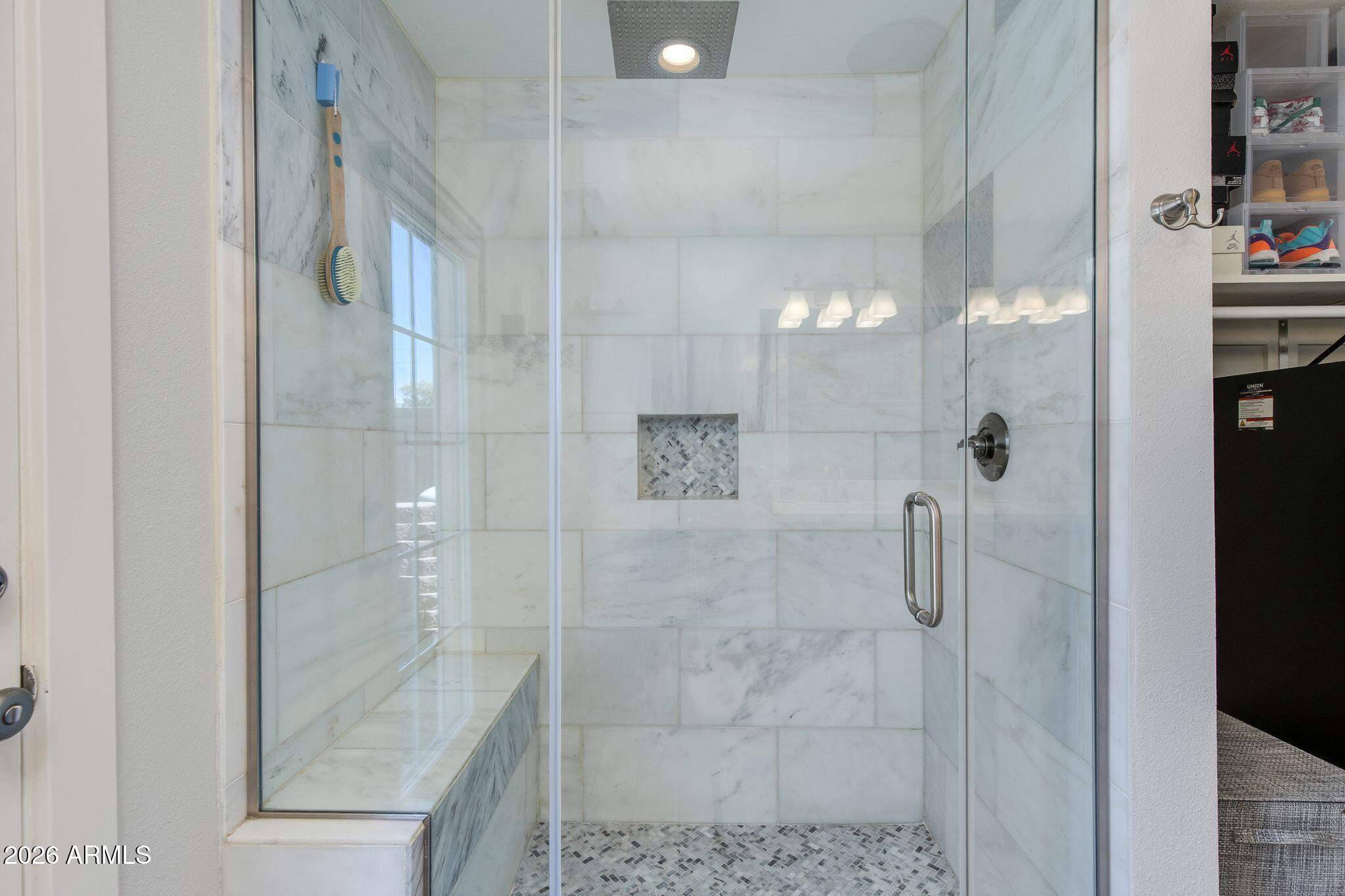 PARADISE VALLEY OASIS 11 - Residential