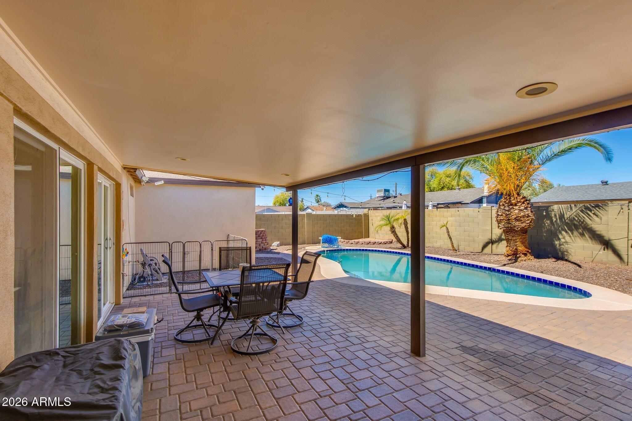 PARADISE VALLEY OASIS 11 - Residential