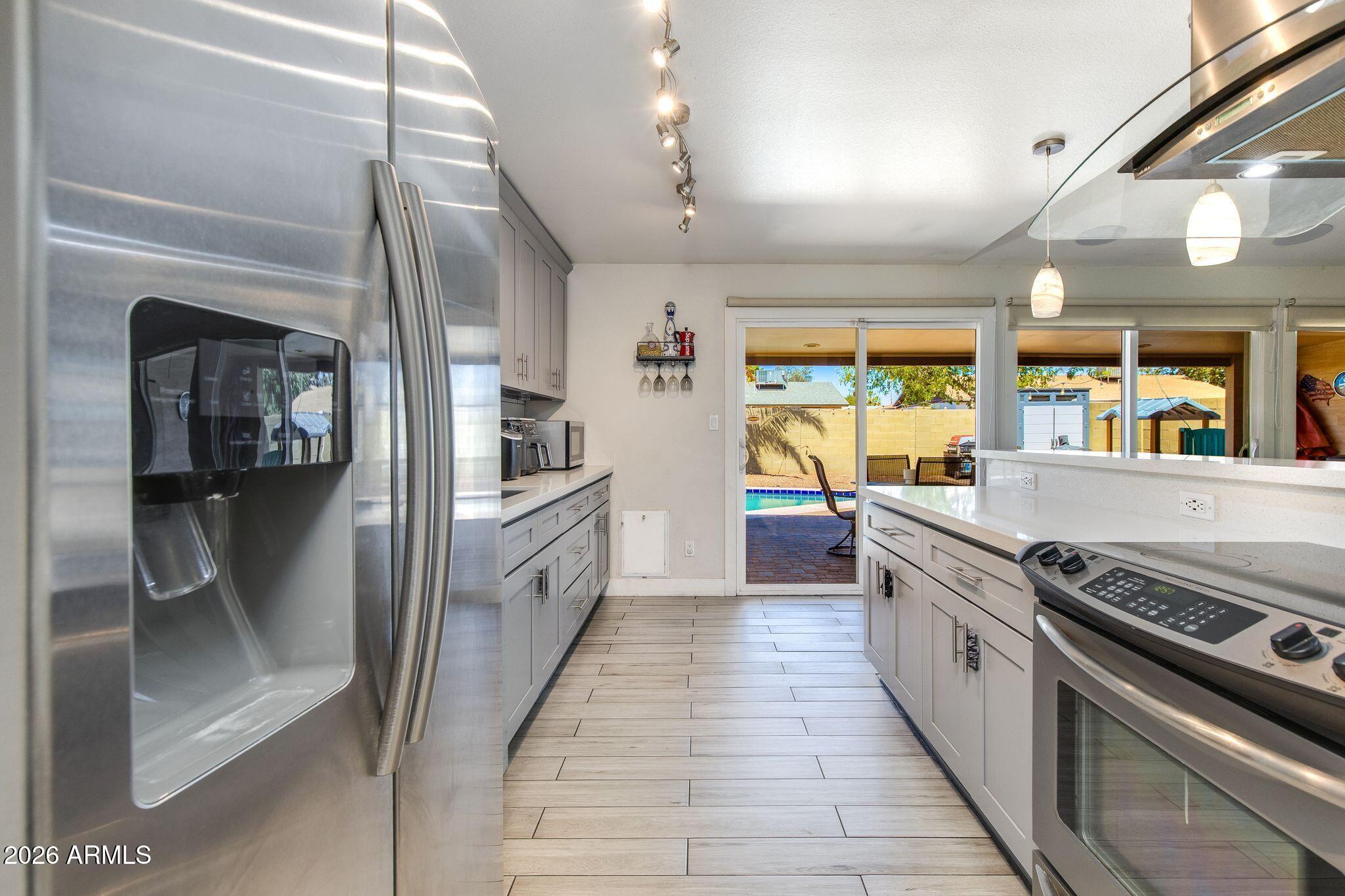 PARADISE VALLEY OASIS 11 - Residential