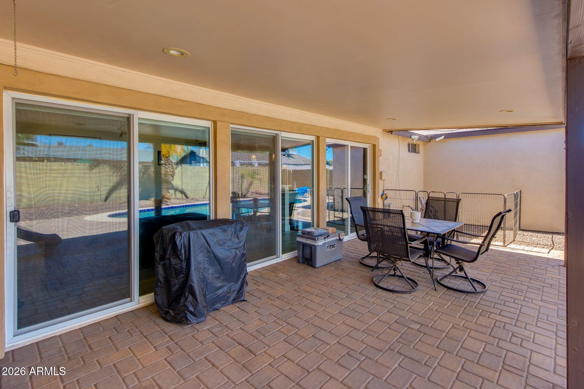 PARADISE VALLEY OASIS 11 - Residential
