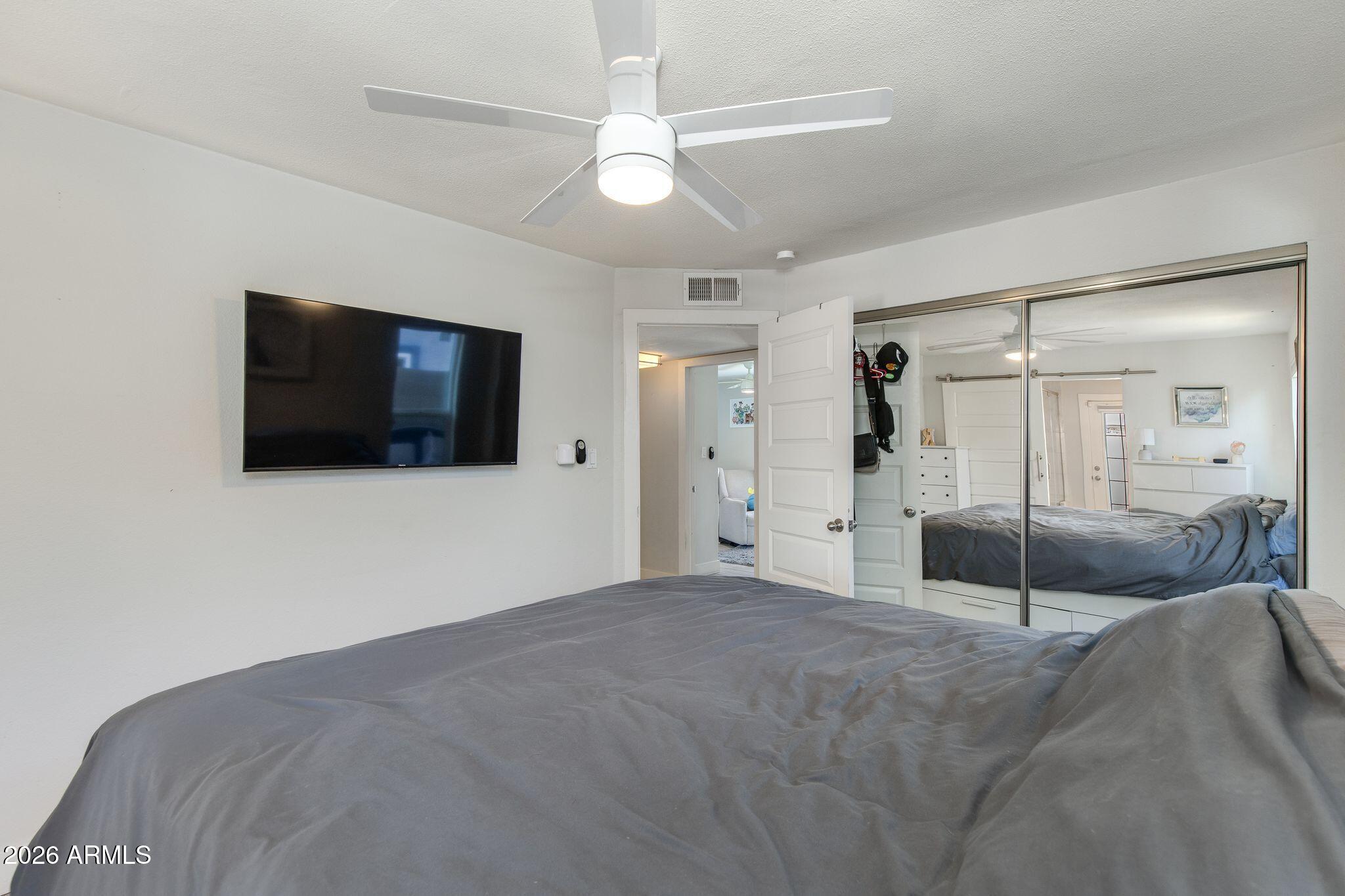 PARADISE VALLEY OASIS 11 - Residential