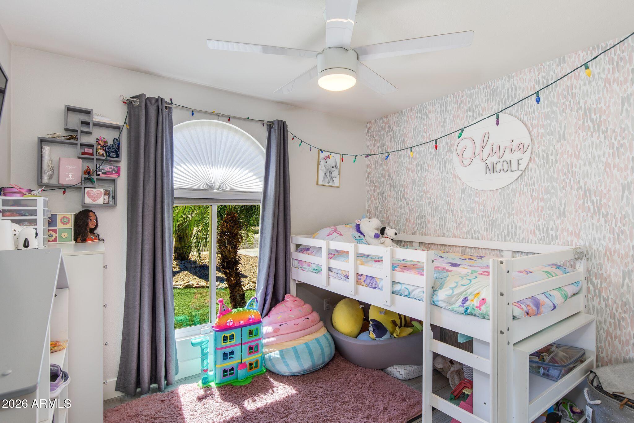 PARADISE VALLEY OASIS 11 - Residential