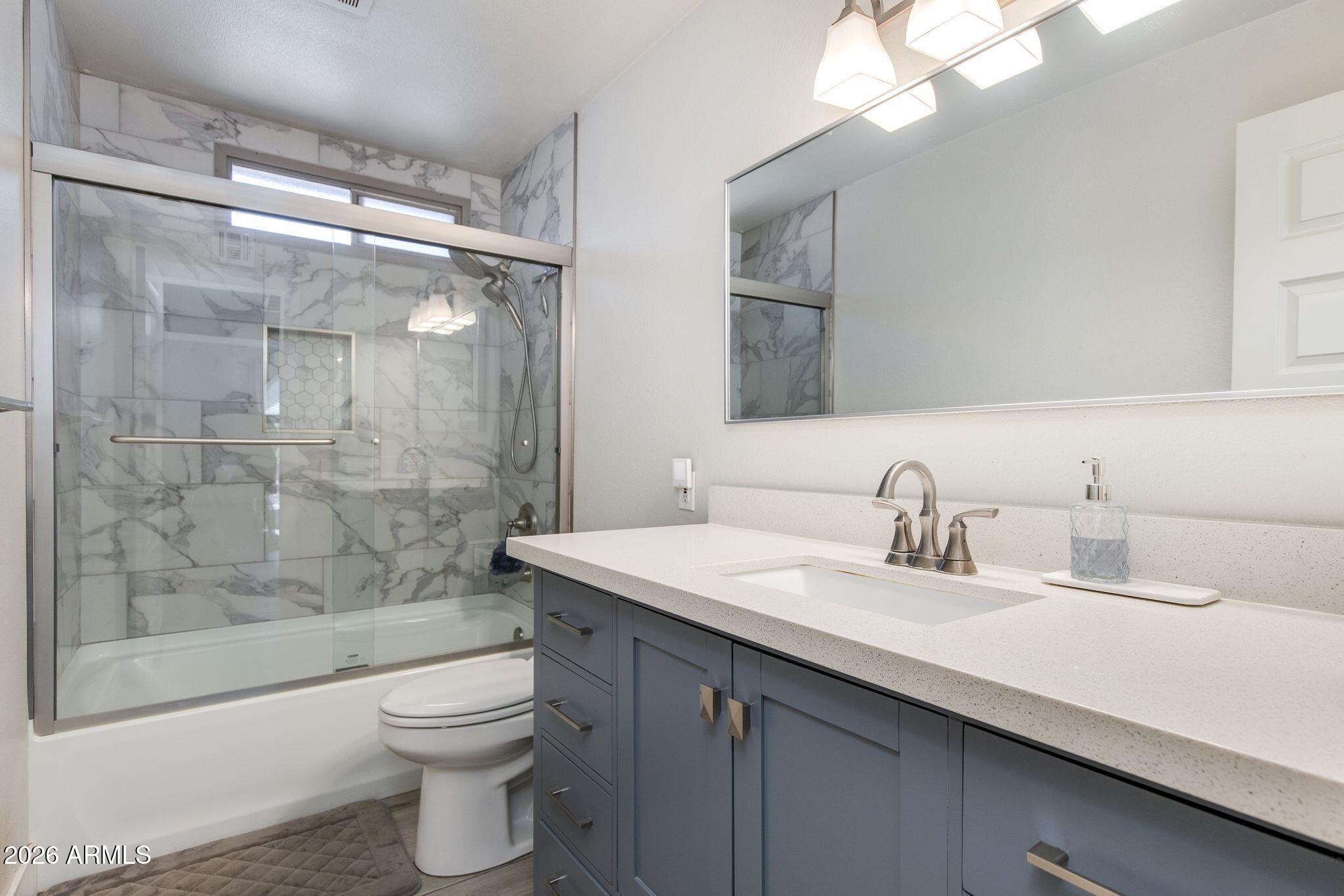 PARADISE VALLEY OASIS 11 - Residential