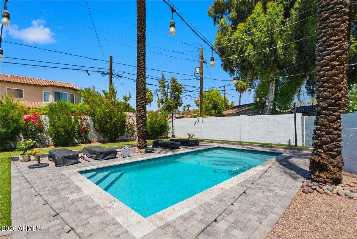 DATELAND LOTS 1-18 - Residential Lease