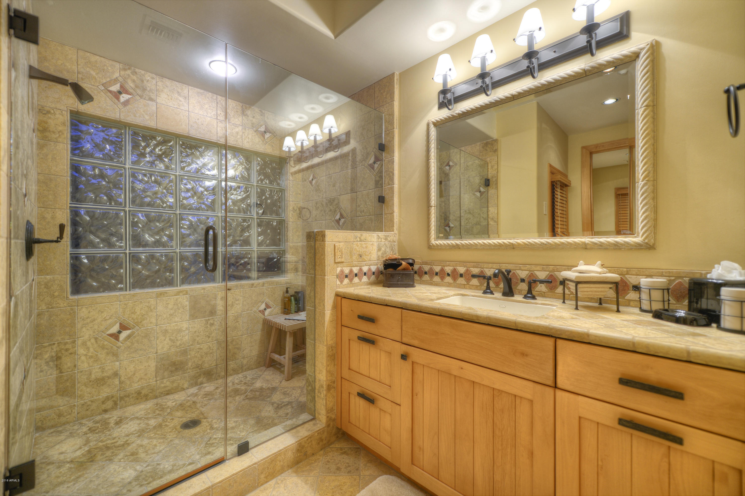 ESTANCIA - Residential
