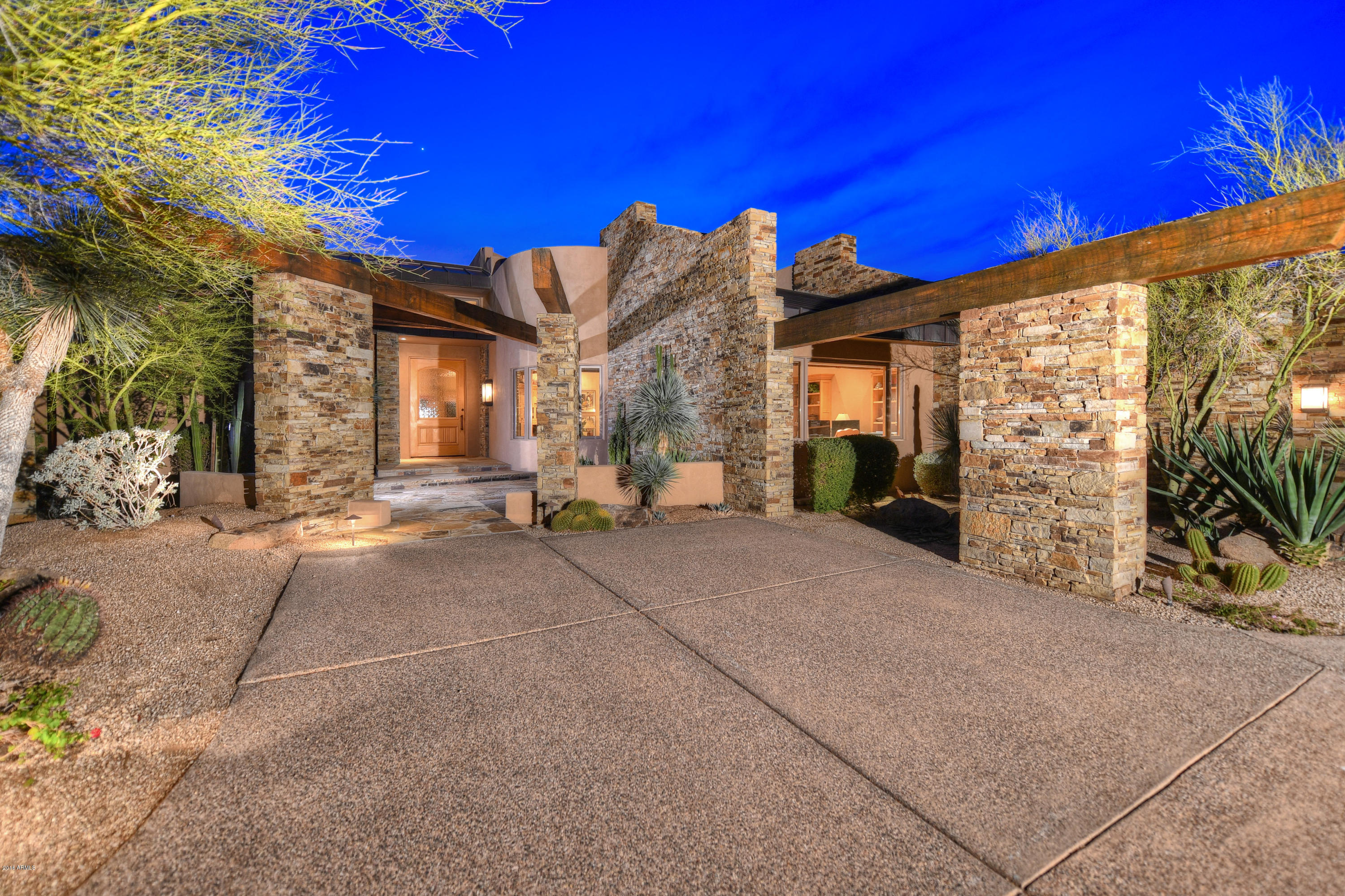 ESTANCIA - Residential